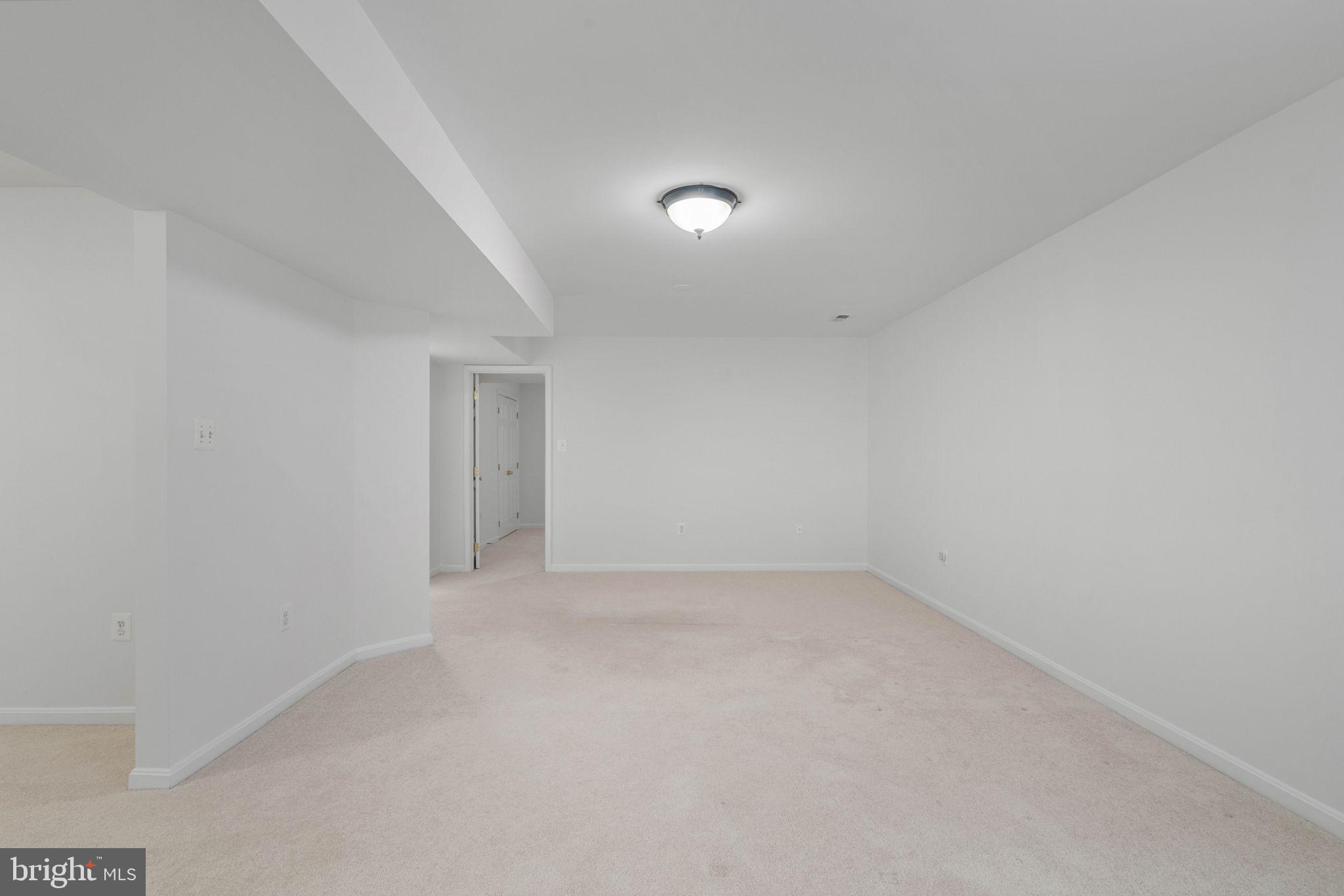 POTOMAC LAKES - Residential