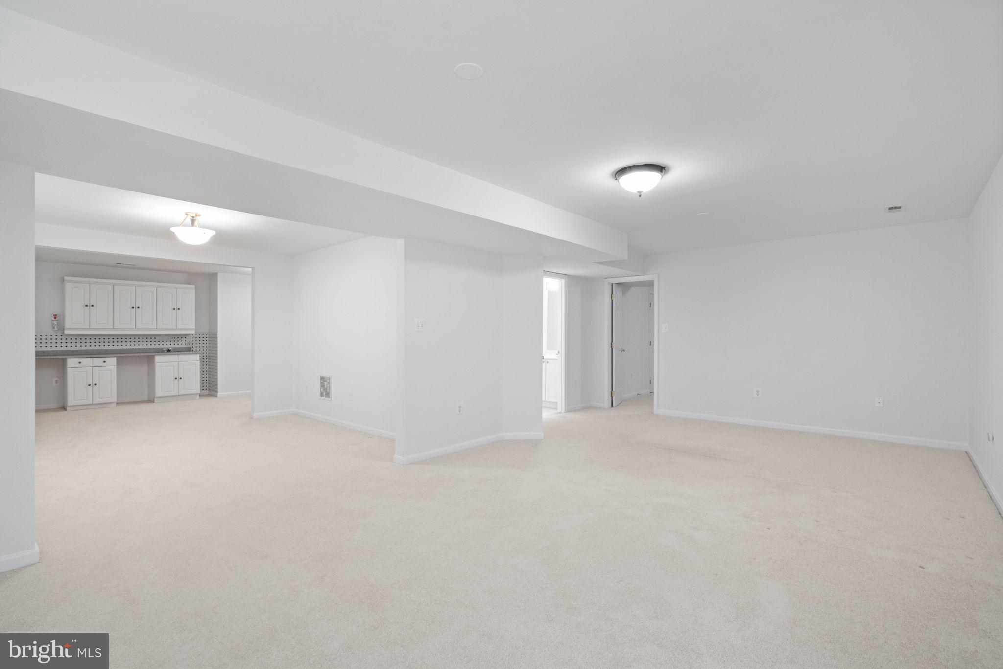 POTOMAC LAKES - Residential