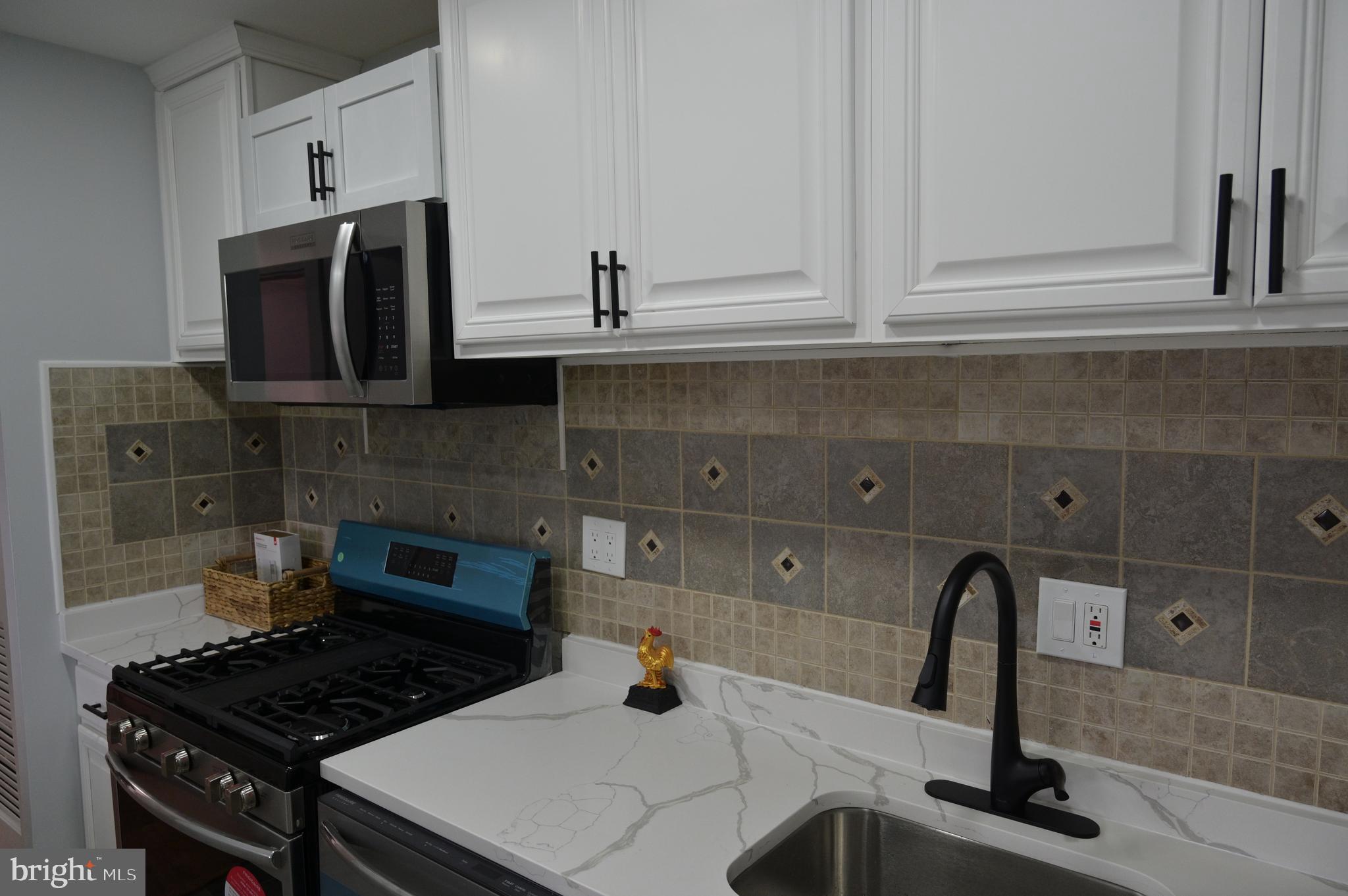 PAVILION ON THE PARK - Residential Lease