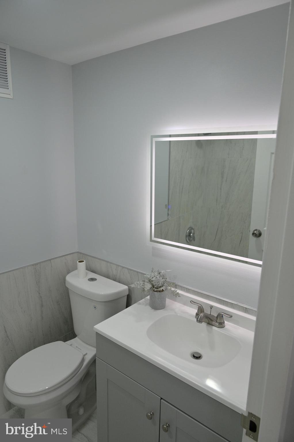 PAVILION ON THE PARK - Residential Lease