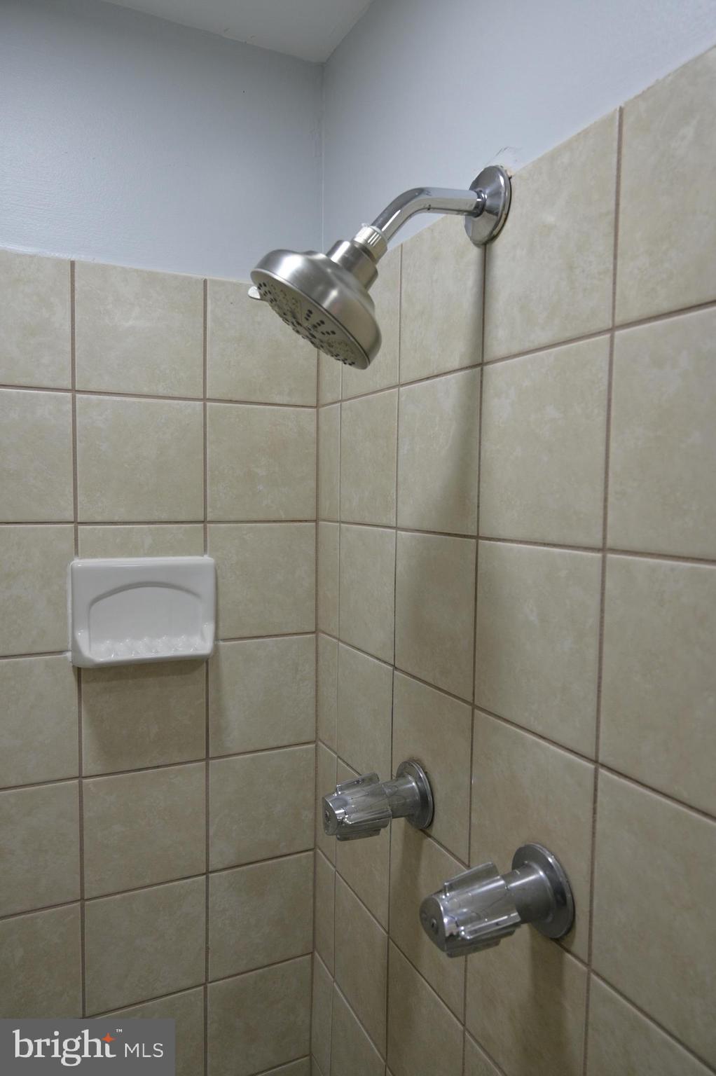 PAVILION ON THE PARK - Residential Lease