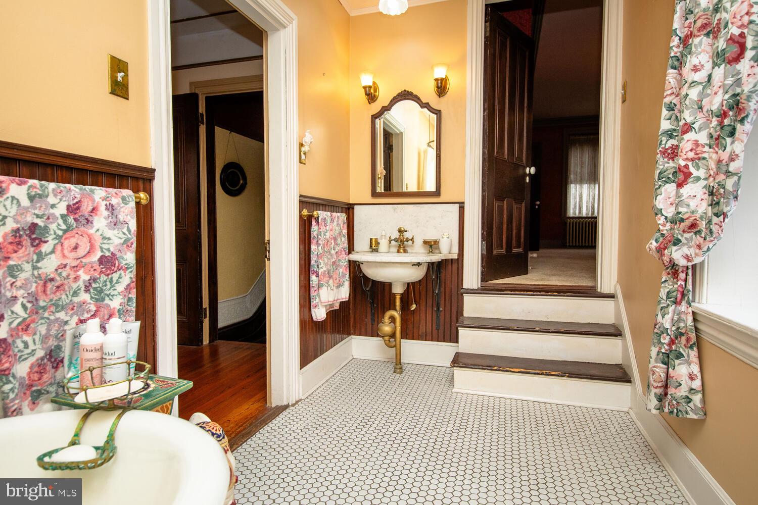 ROWLAND PARK - Residential