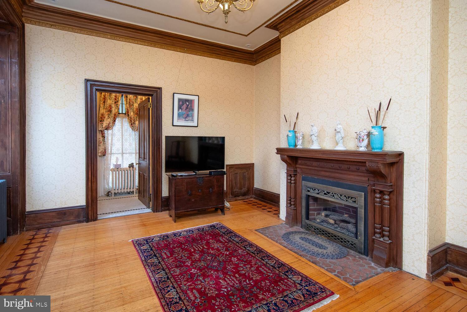 ROWLAND PARK - Residential