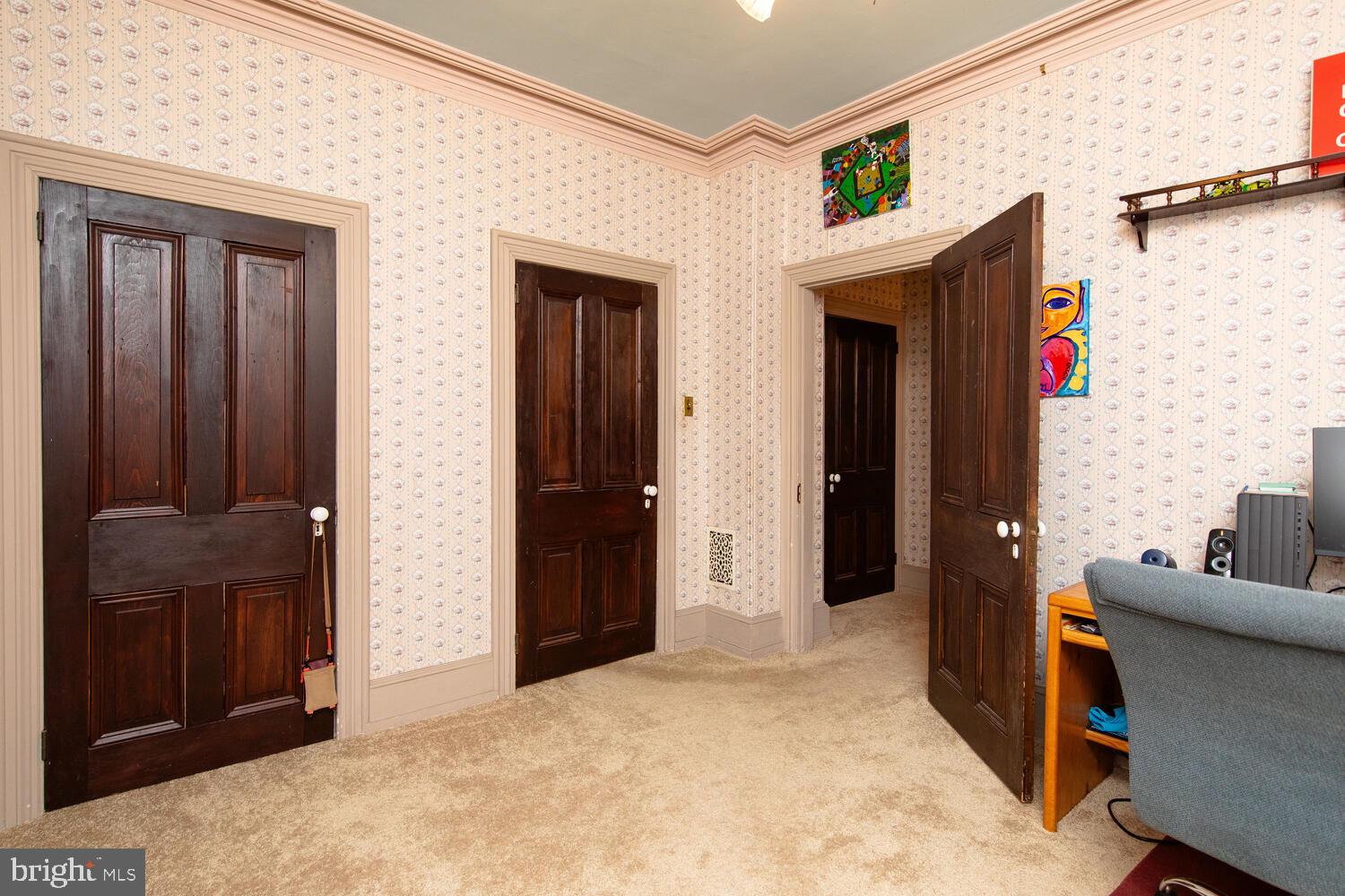 ROWLAND PARK - Residential