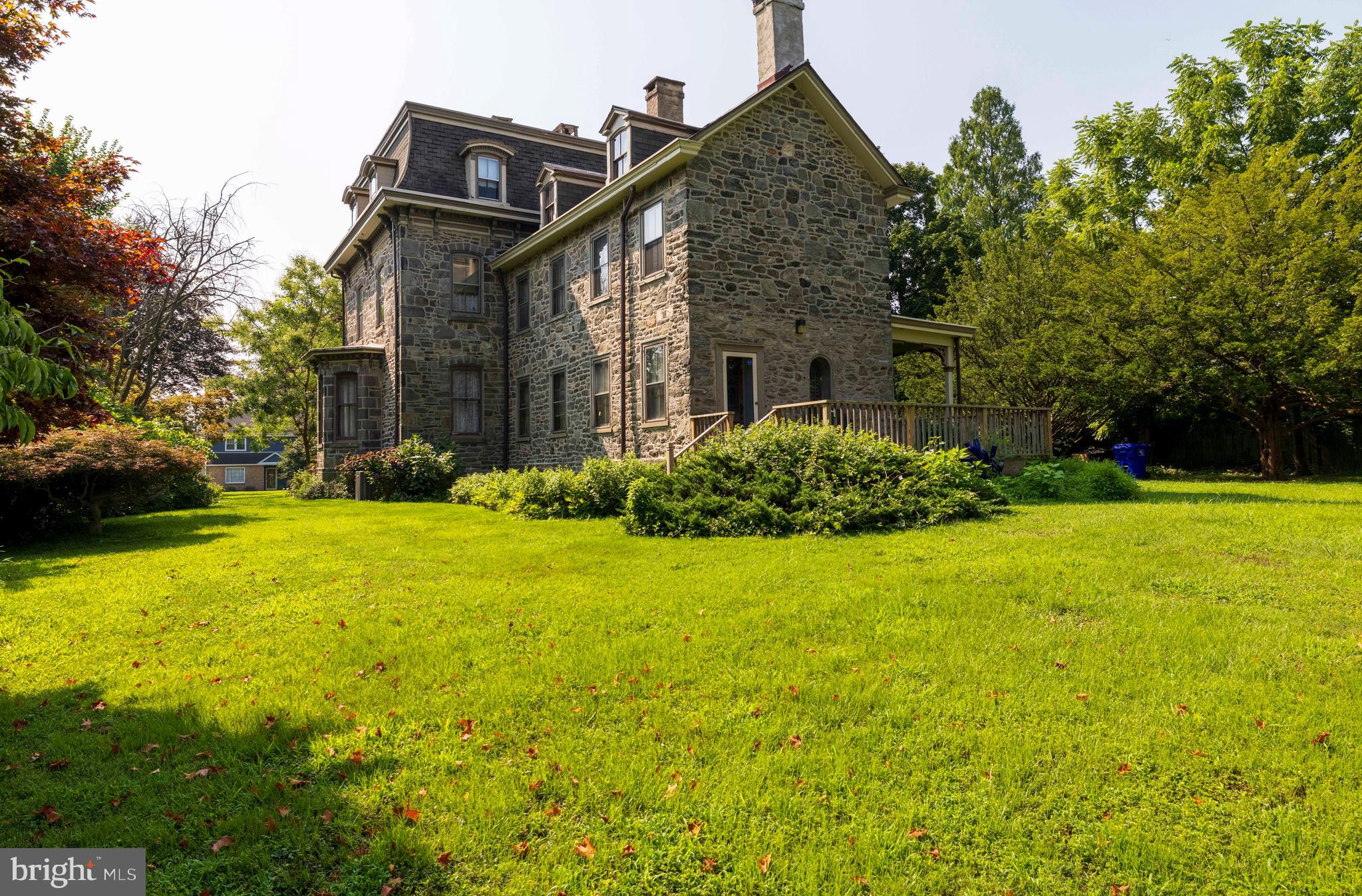 ROWLAND PARK - Residential