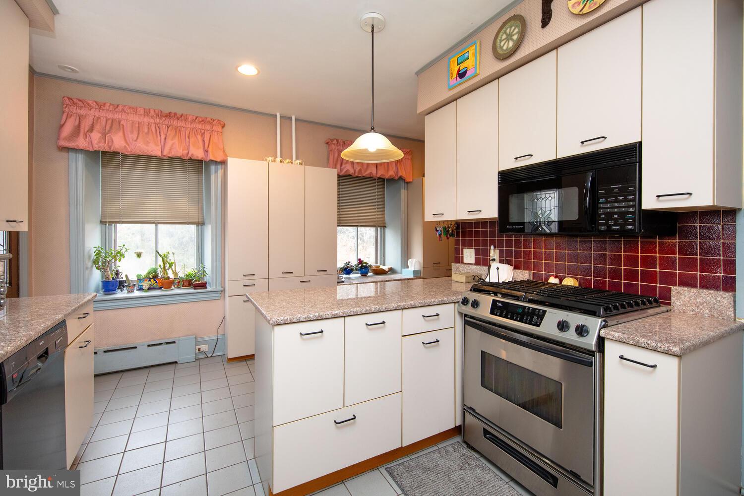 ROWLAND PARK - Residential