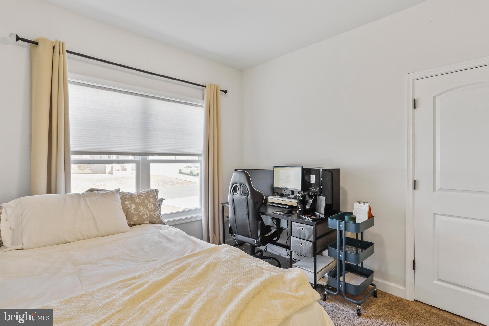 MIDDLE CREEK VISTAS - Residential