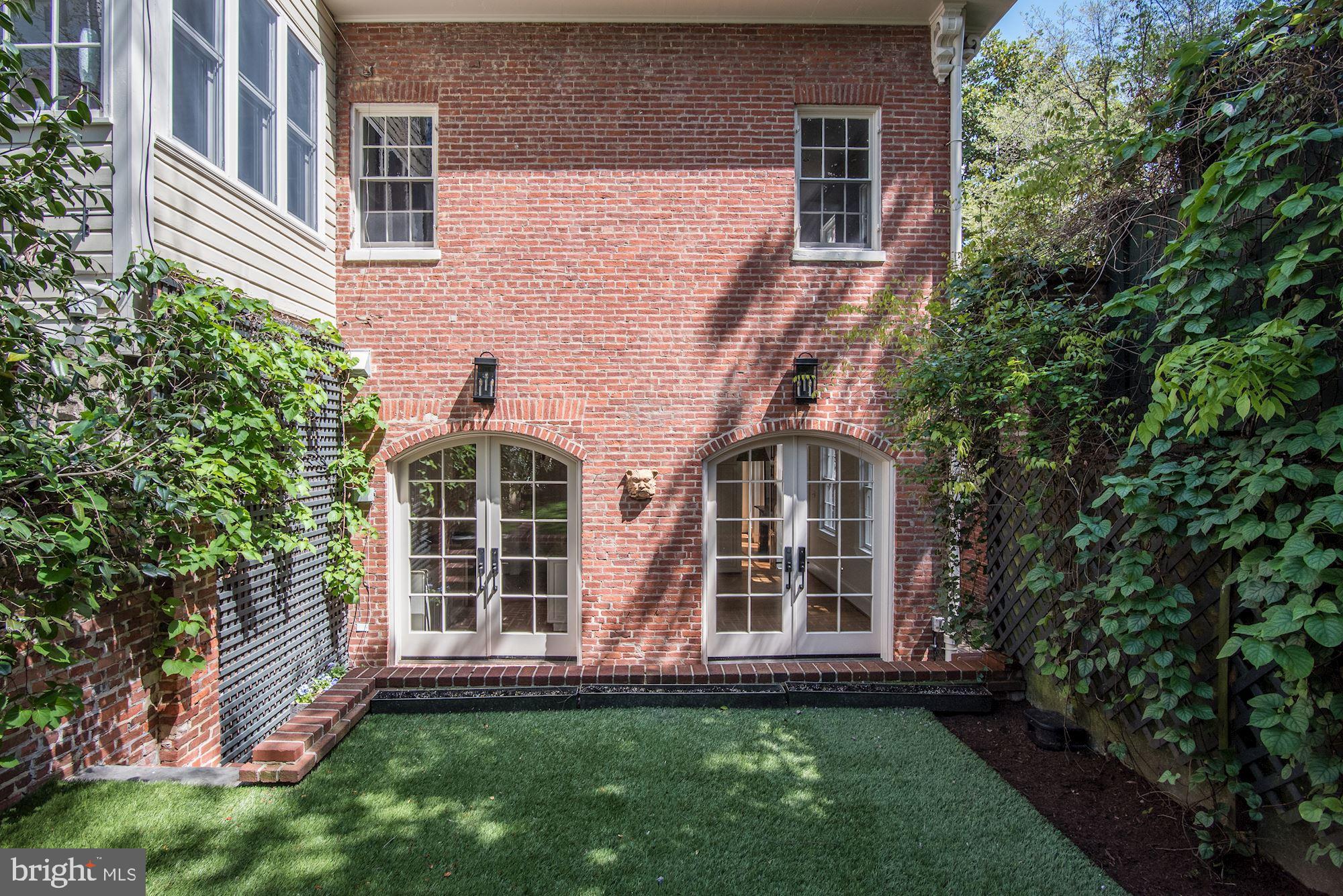 GEORGETOWN - Residential