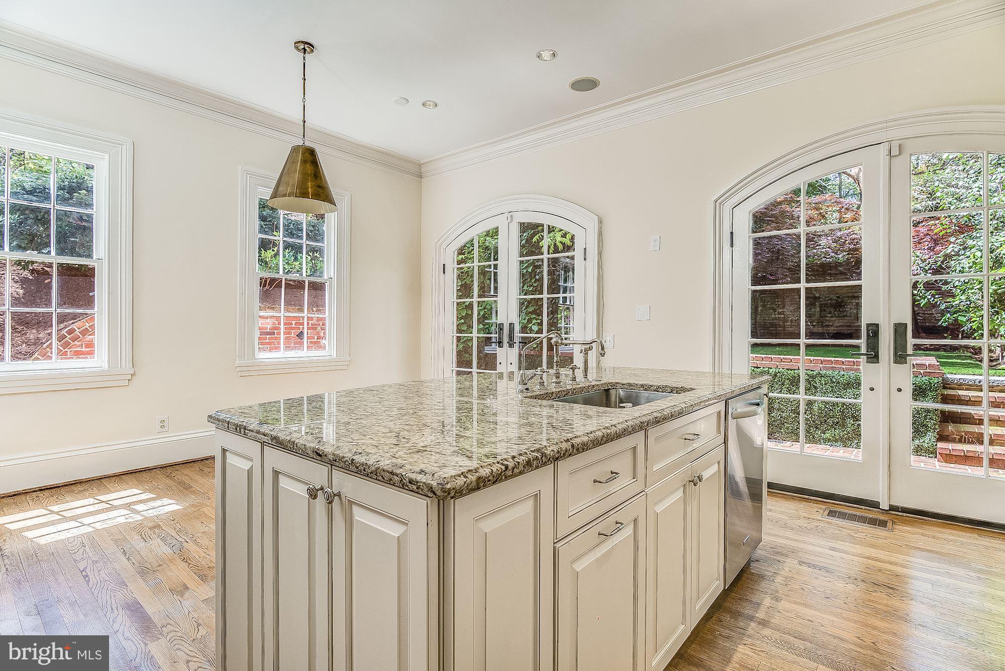 GEORGETOWN - Residential