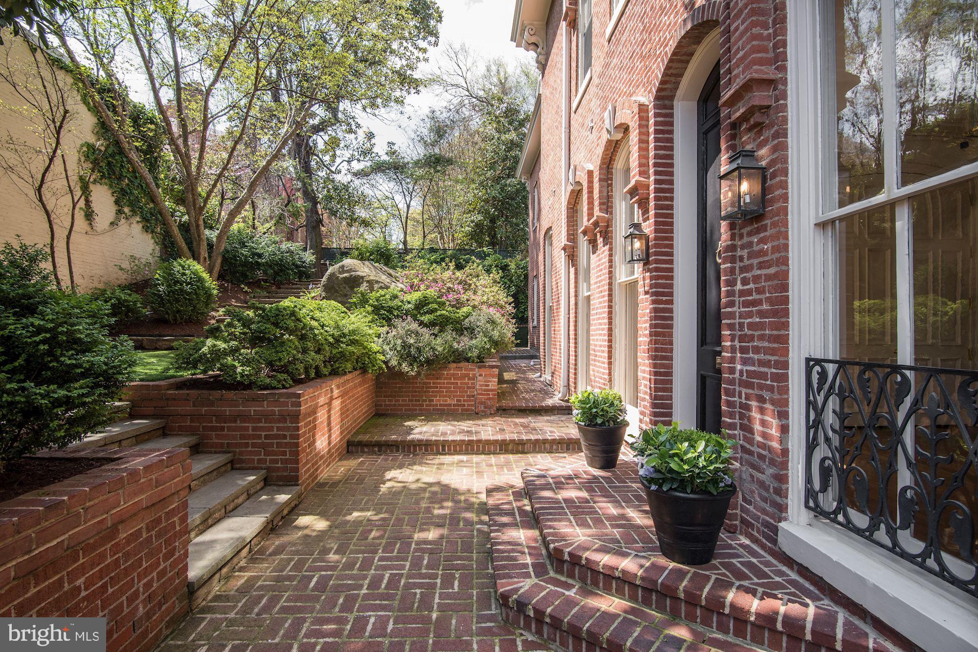 GEORGETOWN - Residential
