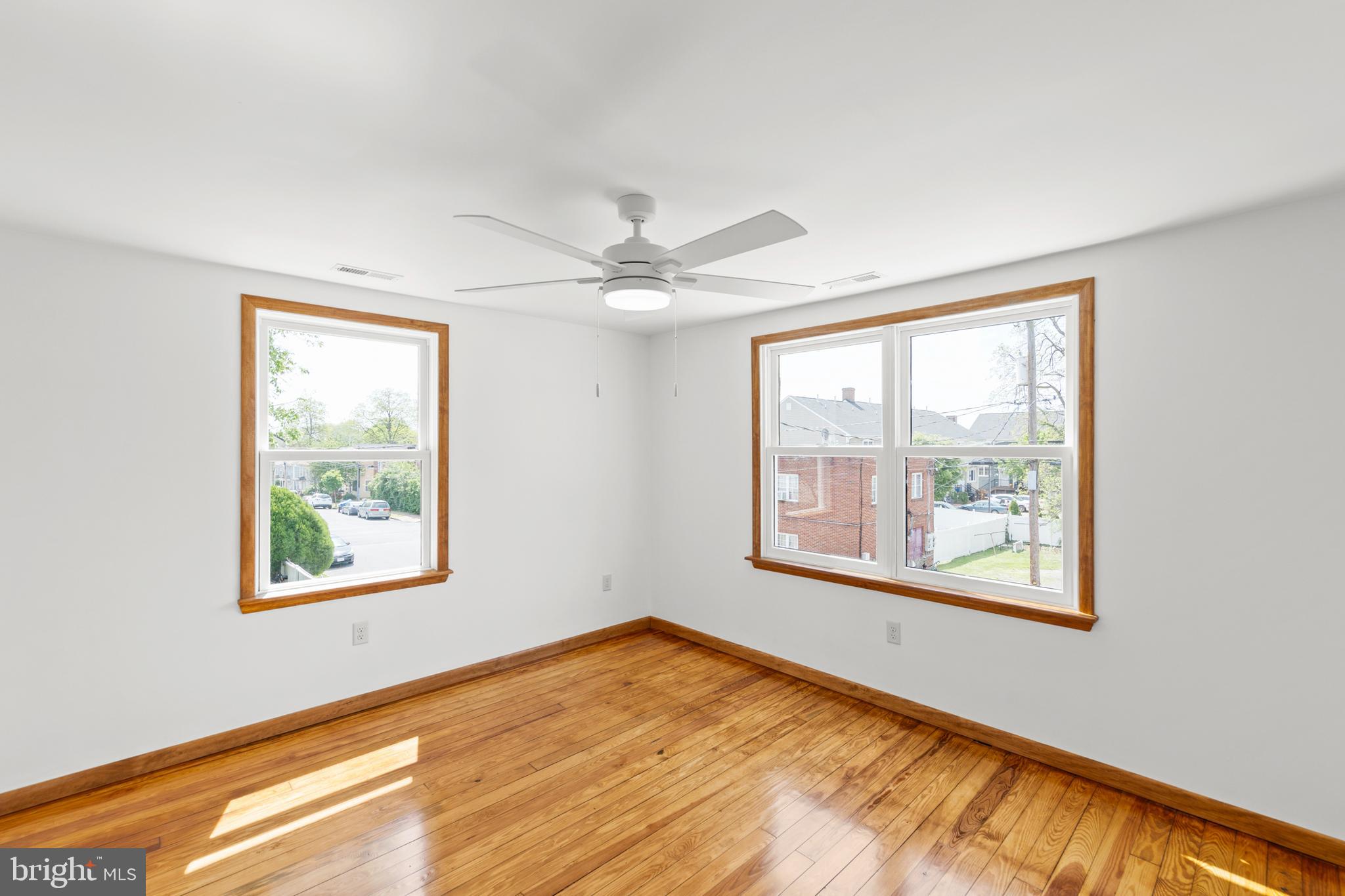 HISTORIC DOWNTOWN WINCHESTER - Residential