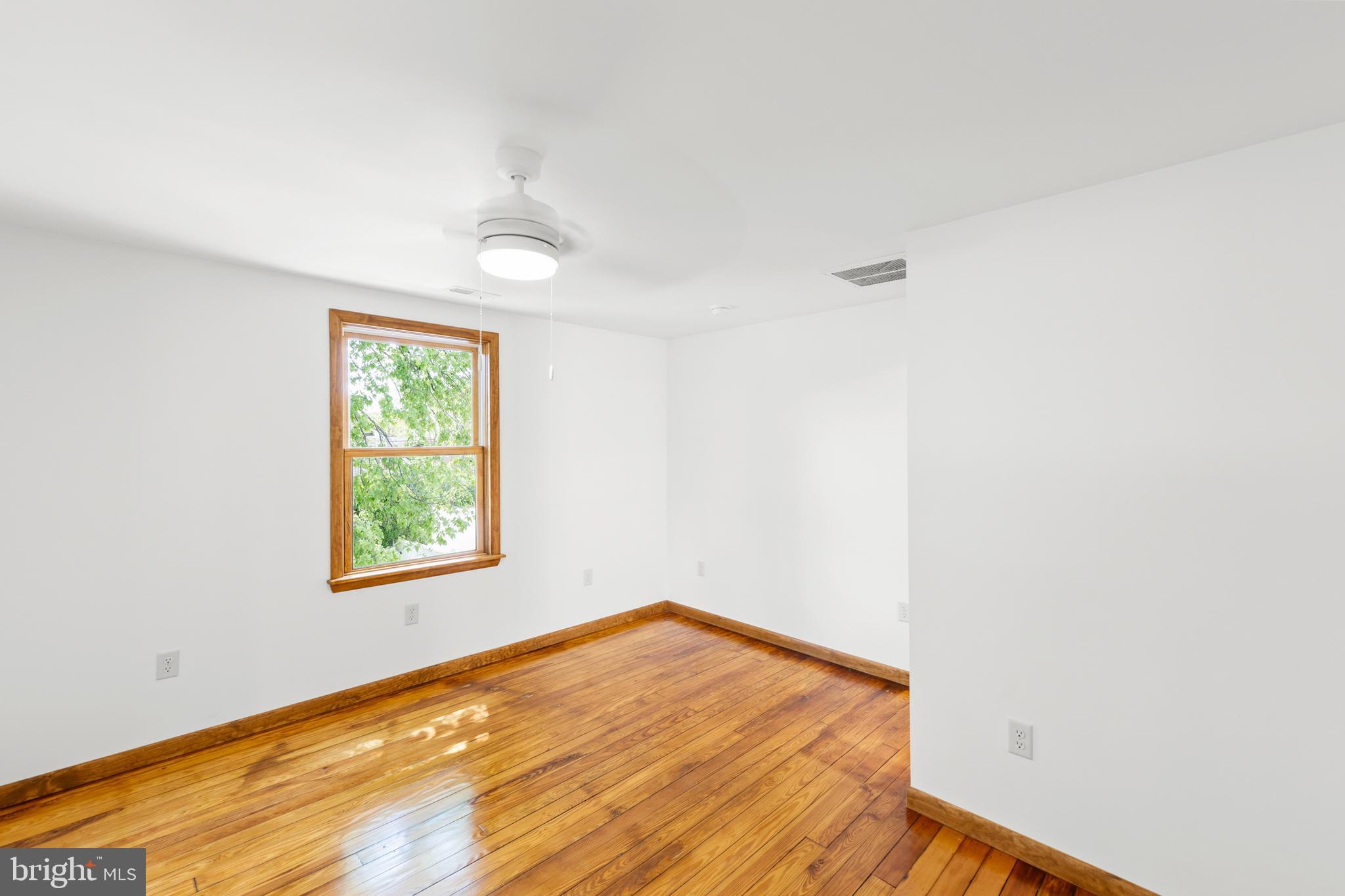 HISTORIC DOWNTOWN WINCHESTER - Residential