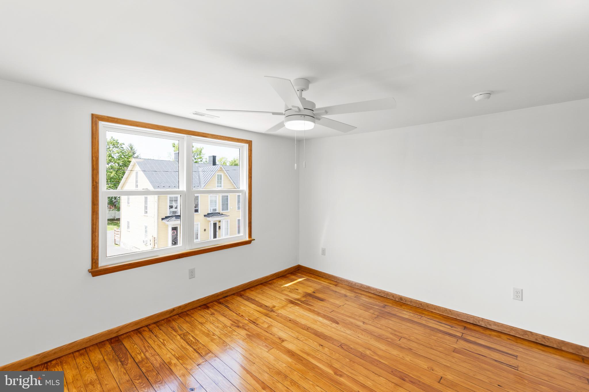 HISTORIC DOWNTOWN WINCHESTER - Residential