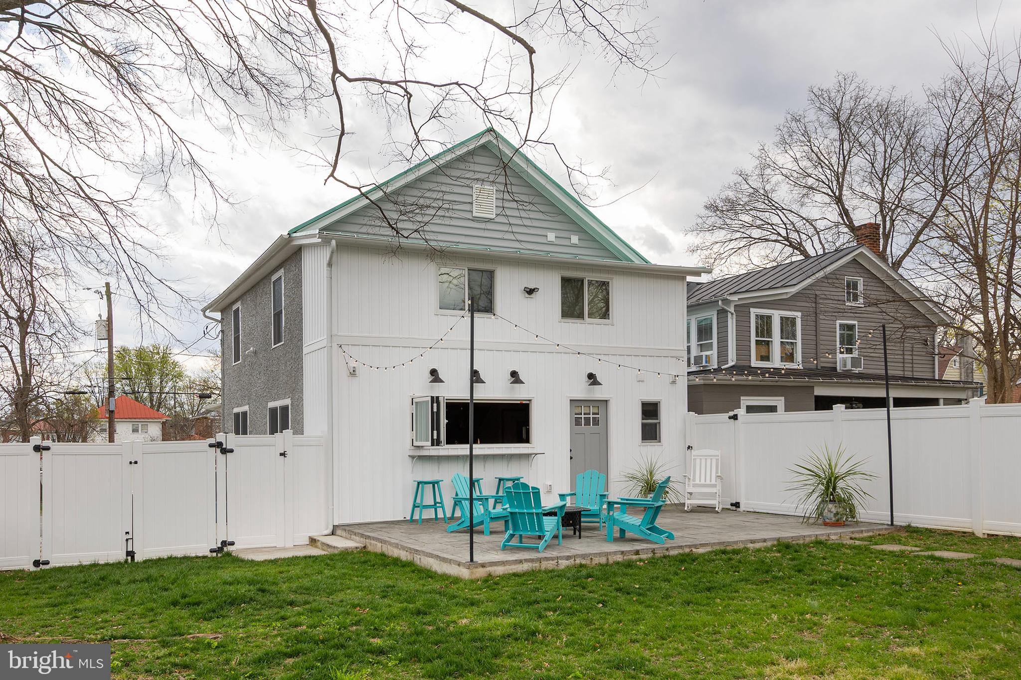 HISTORIC DOWNTOWN WINCHESTER - Residential