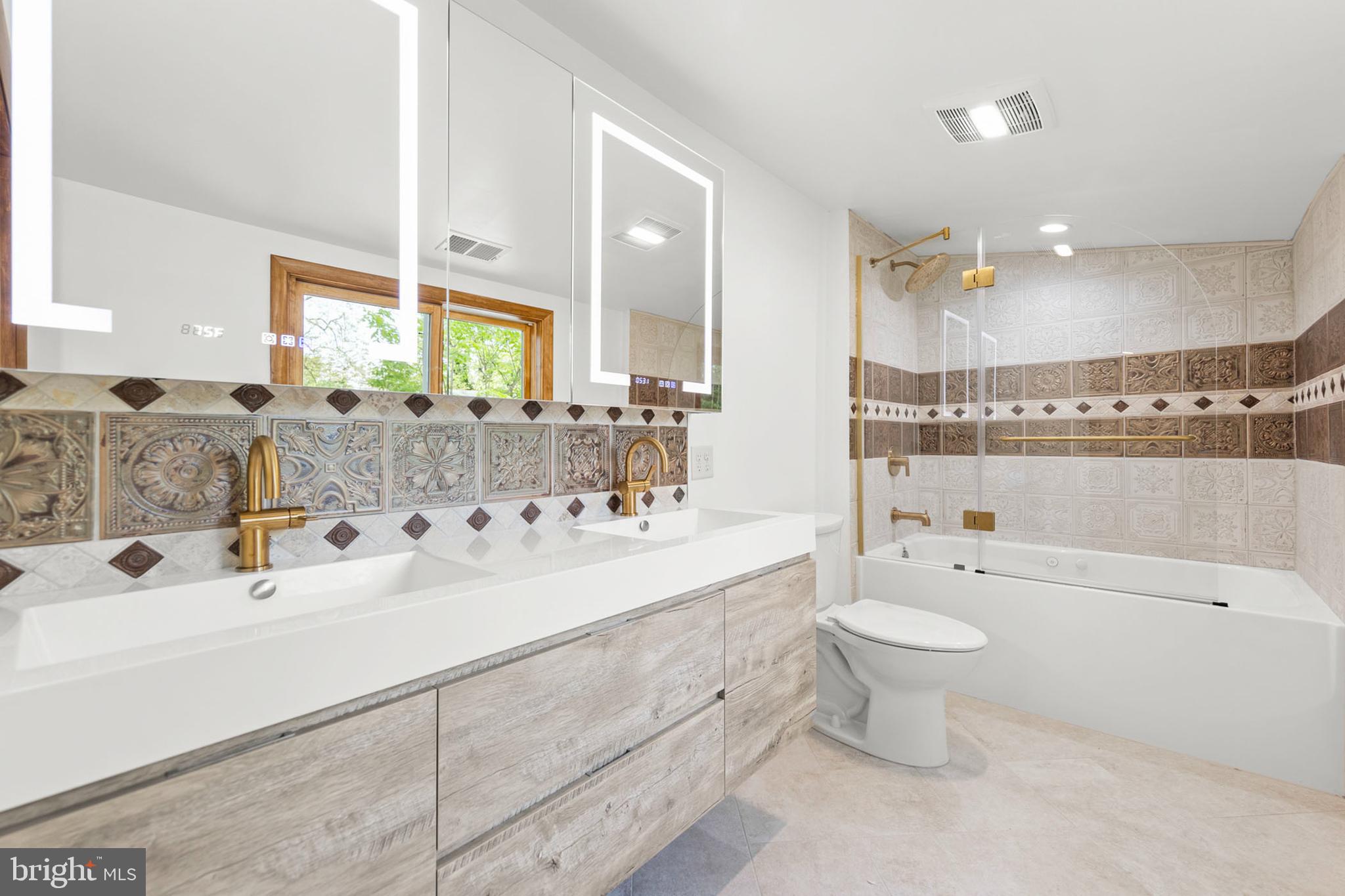 HISTORIC DOWNTOWN WINCHESTER - Residential