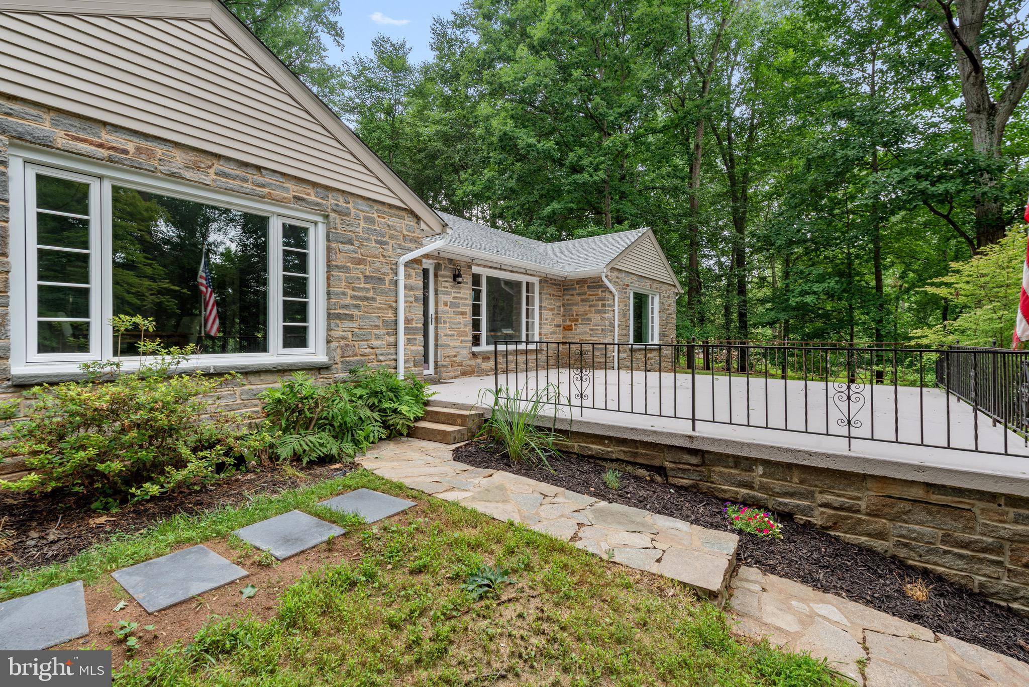 3114 SUNSET LANE