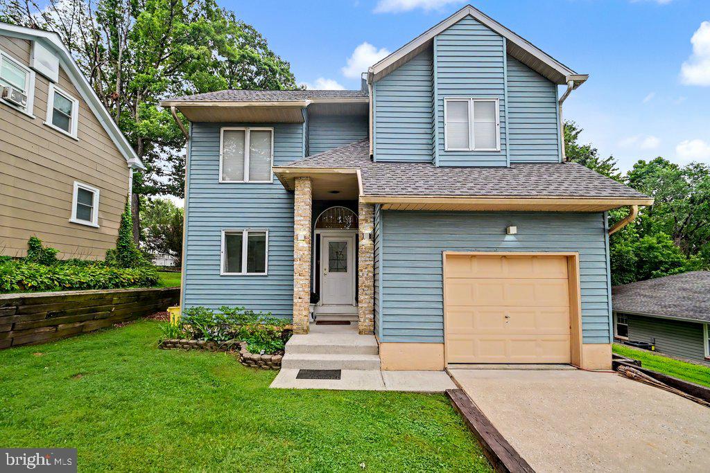 209 6TH AVE
