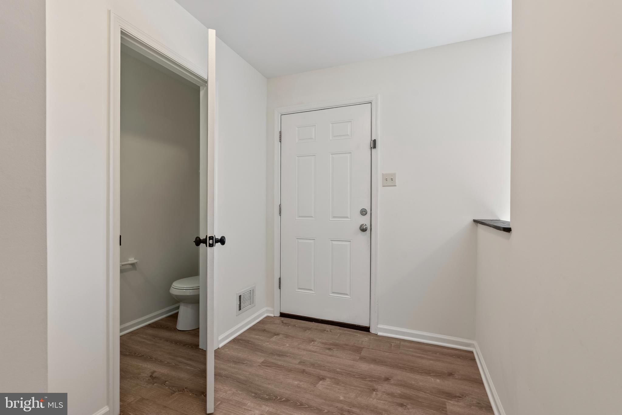 CONSTANT FRIENDSHIP - Residential