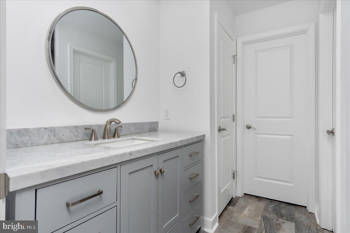 ORCHARD HILLS - Residential