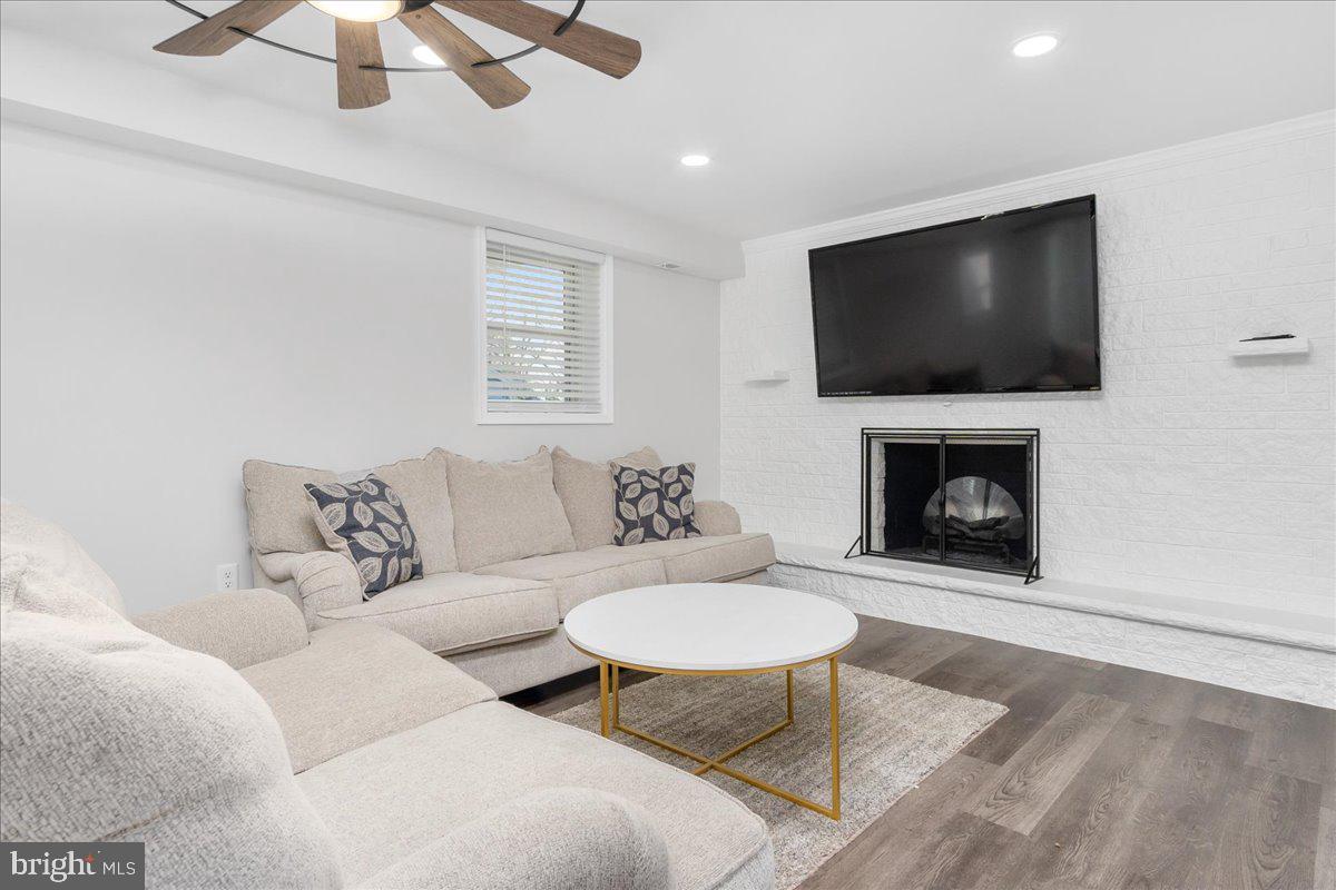 ORCHARD HILLS - Residential