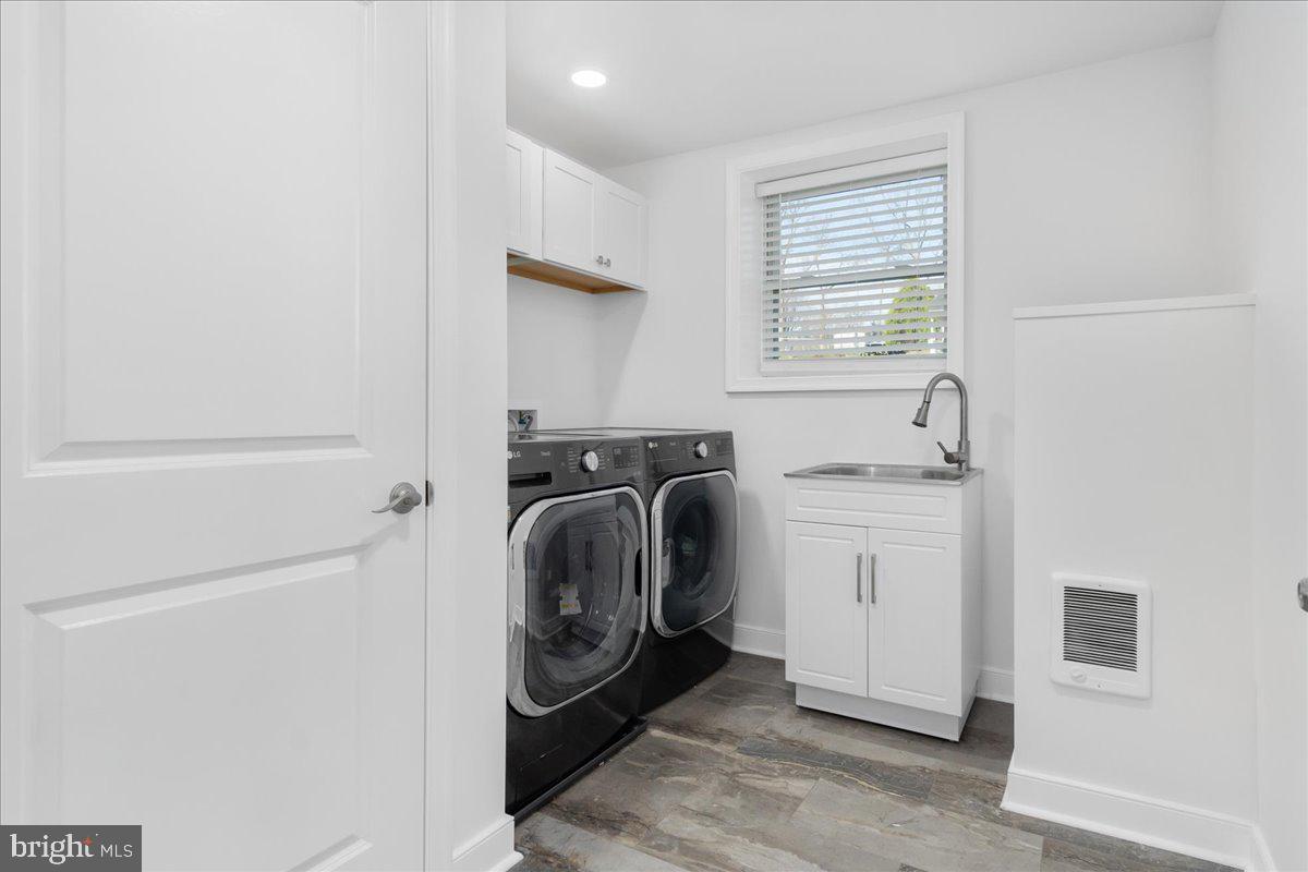 ORCHARD HILLS - Residential