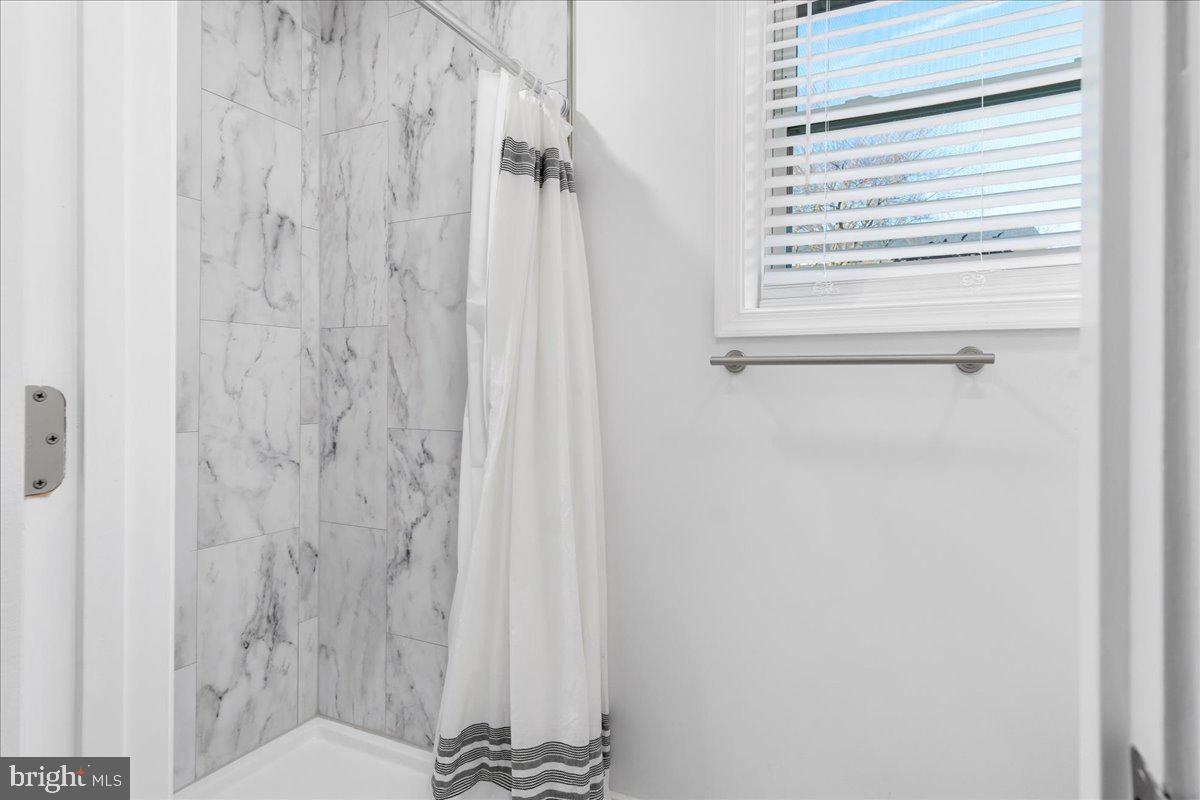 ORCHARD HILLS - Residential