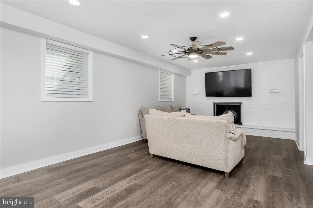 ORCHARD HILLS - Residential