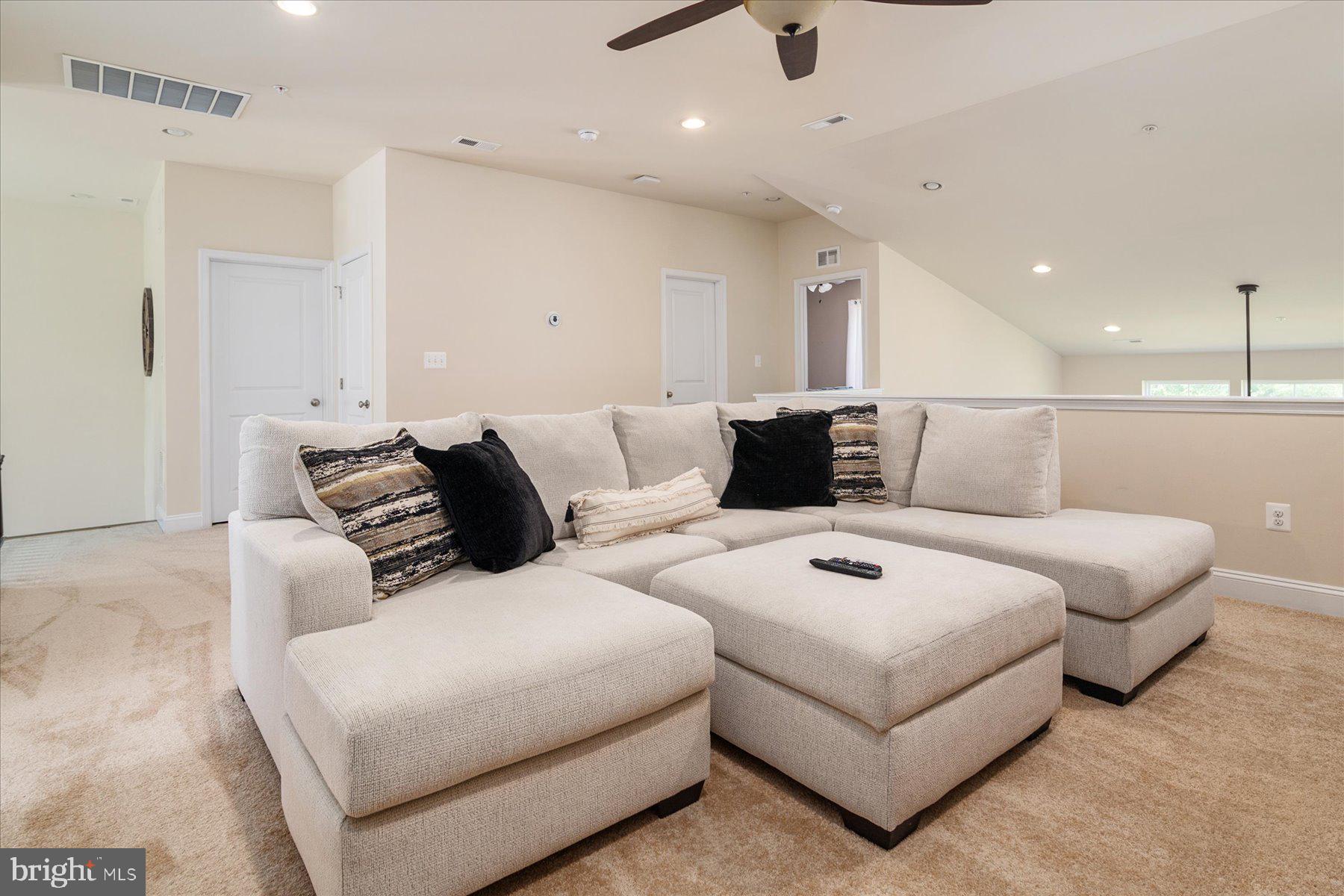 HOLLY RIDGE - Residential