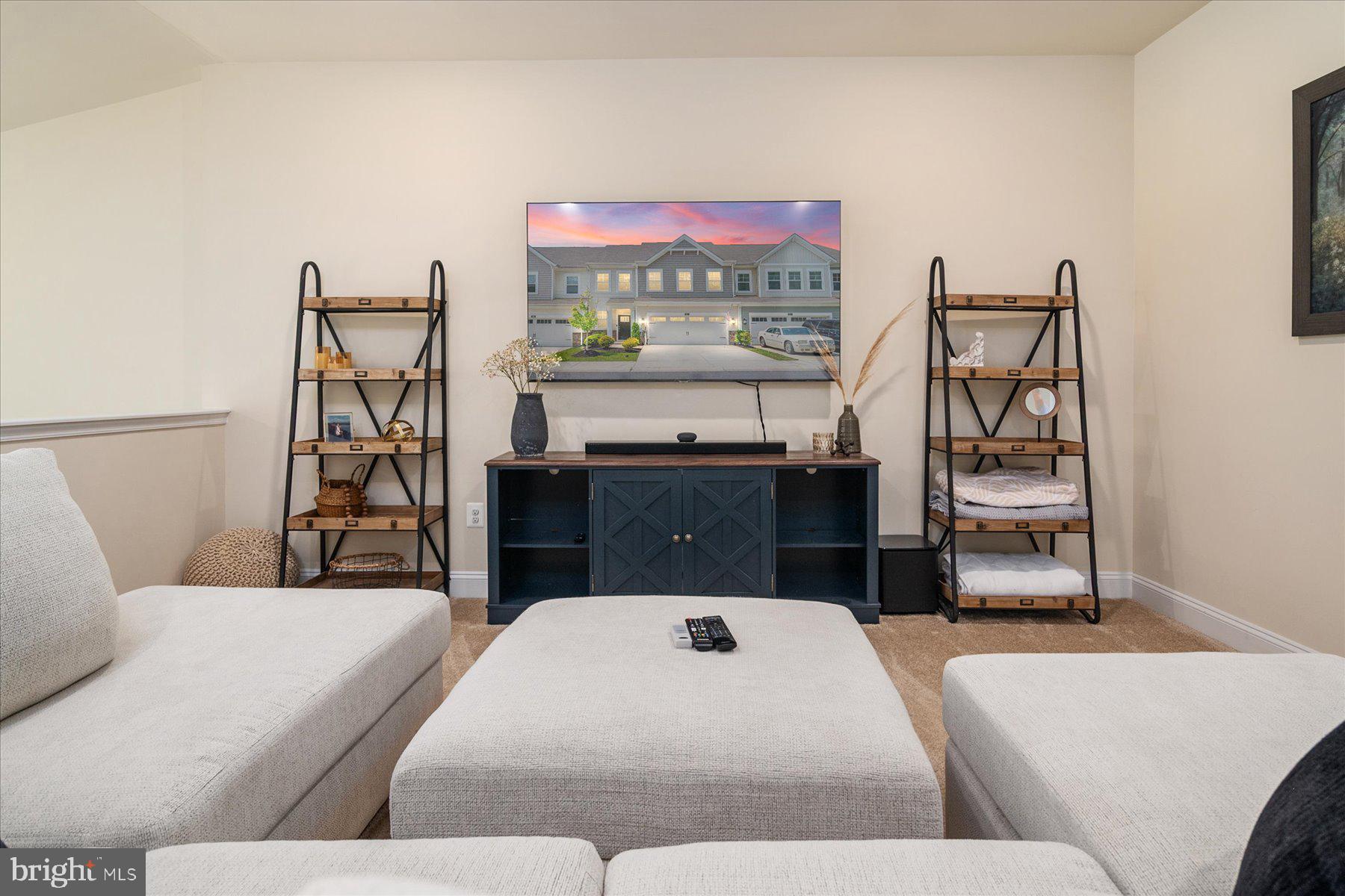 HOLLY RIDGE - Residential