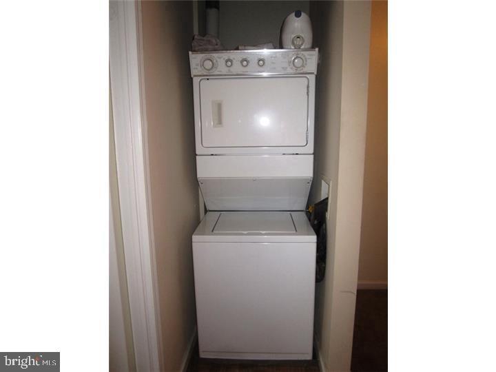 OXFORD OF BLUE BELL - Residential