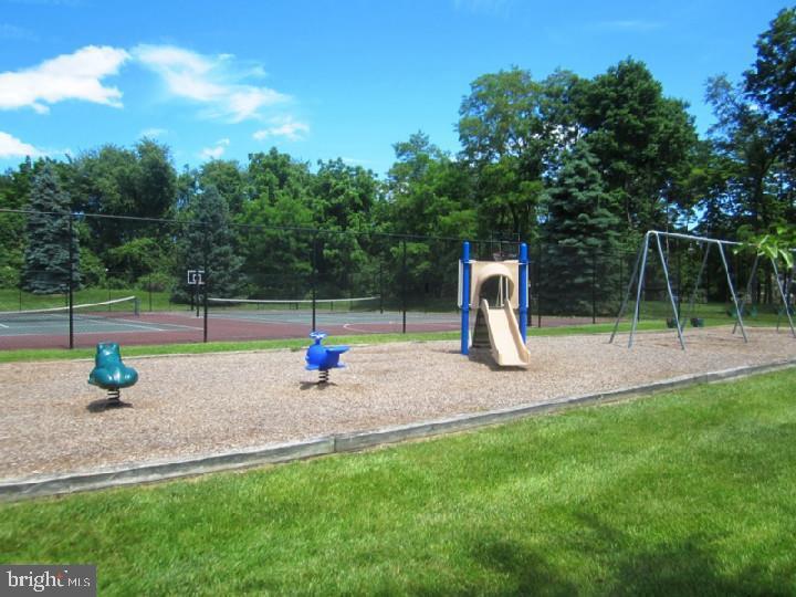 OXFORD OF BLUE BELL - Residential