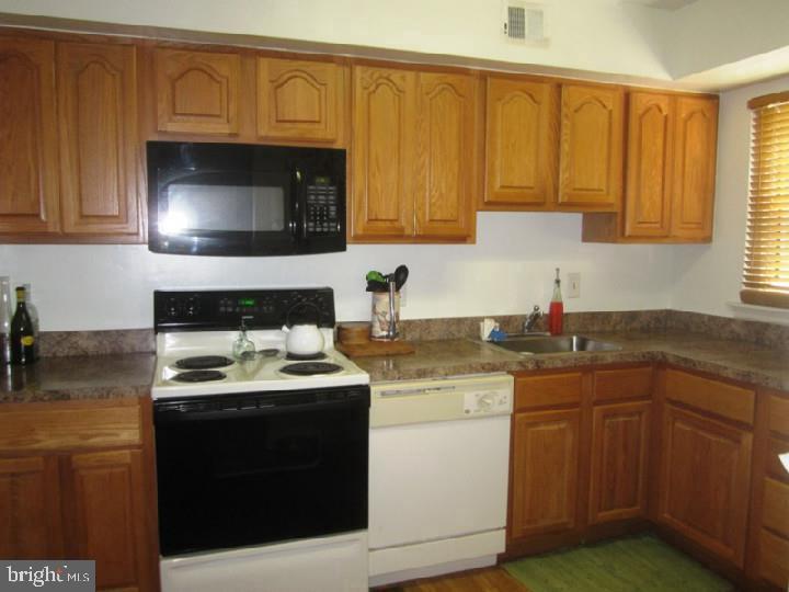 OXFORD OF BLUE BELL - Residential