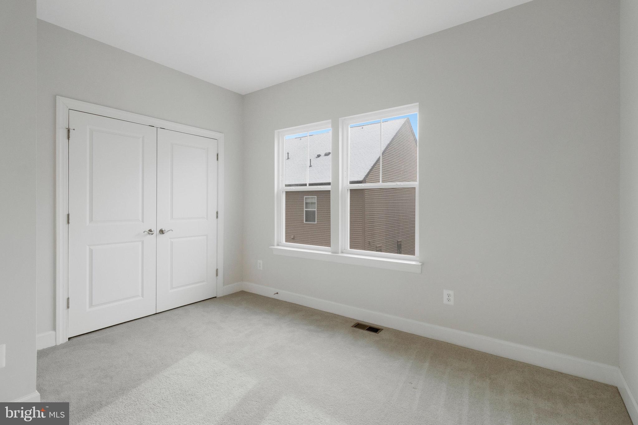 GATEWAY WEST - Residential