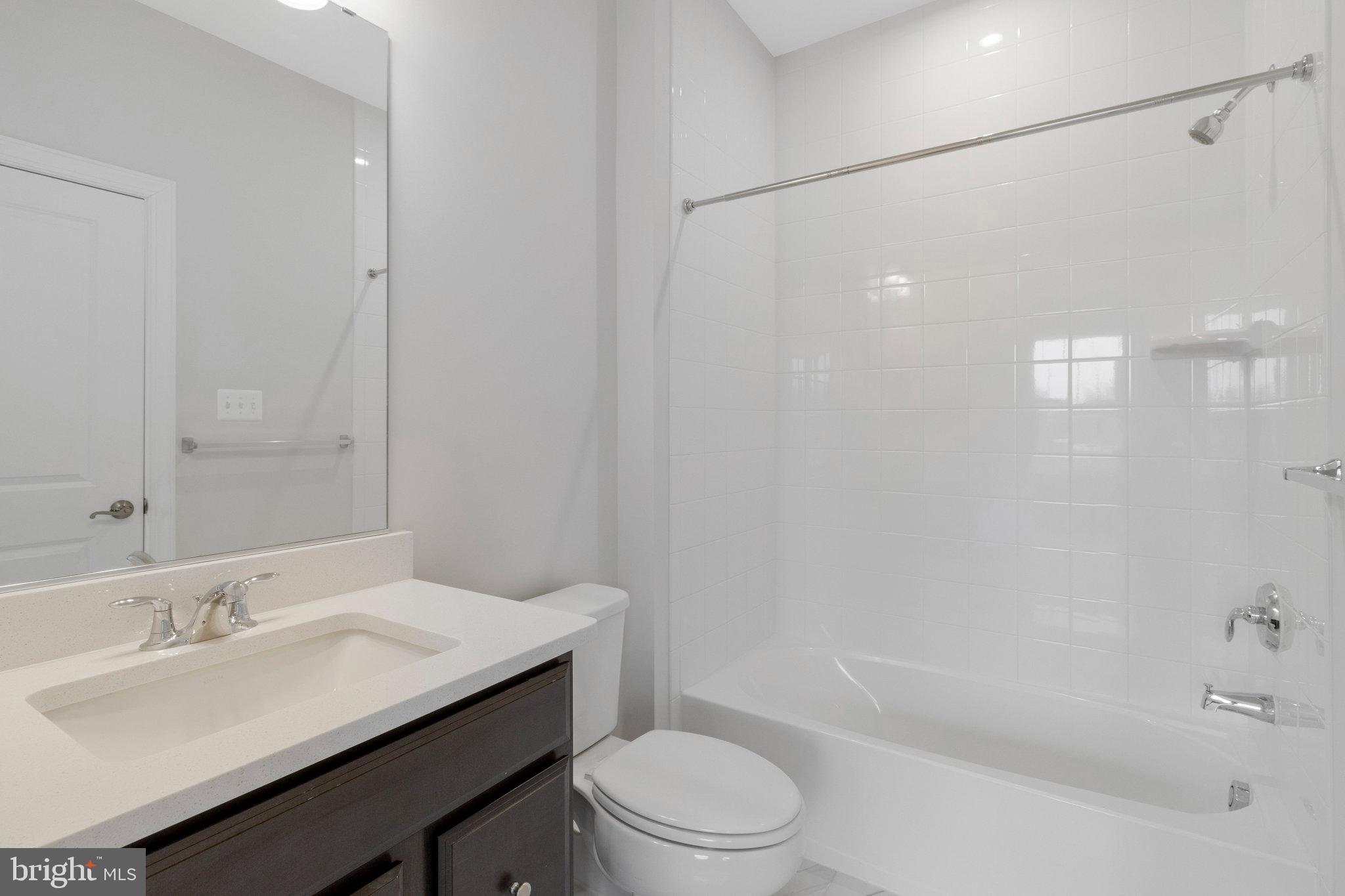 GATEWAY WEST - Residential