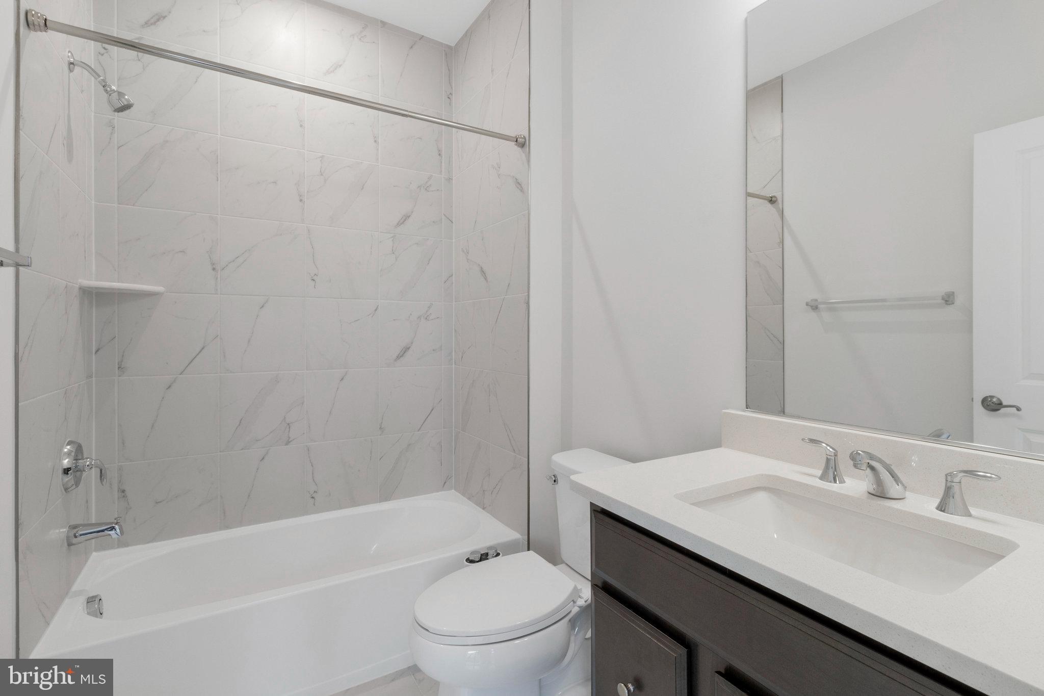 GATEWAY WEST - Residential