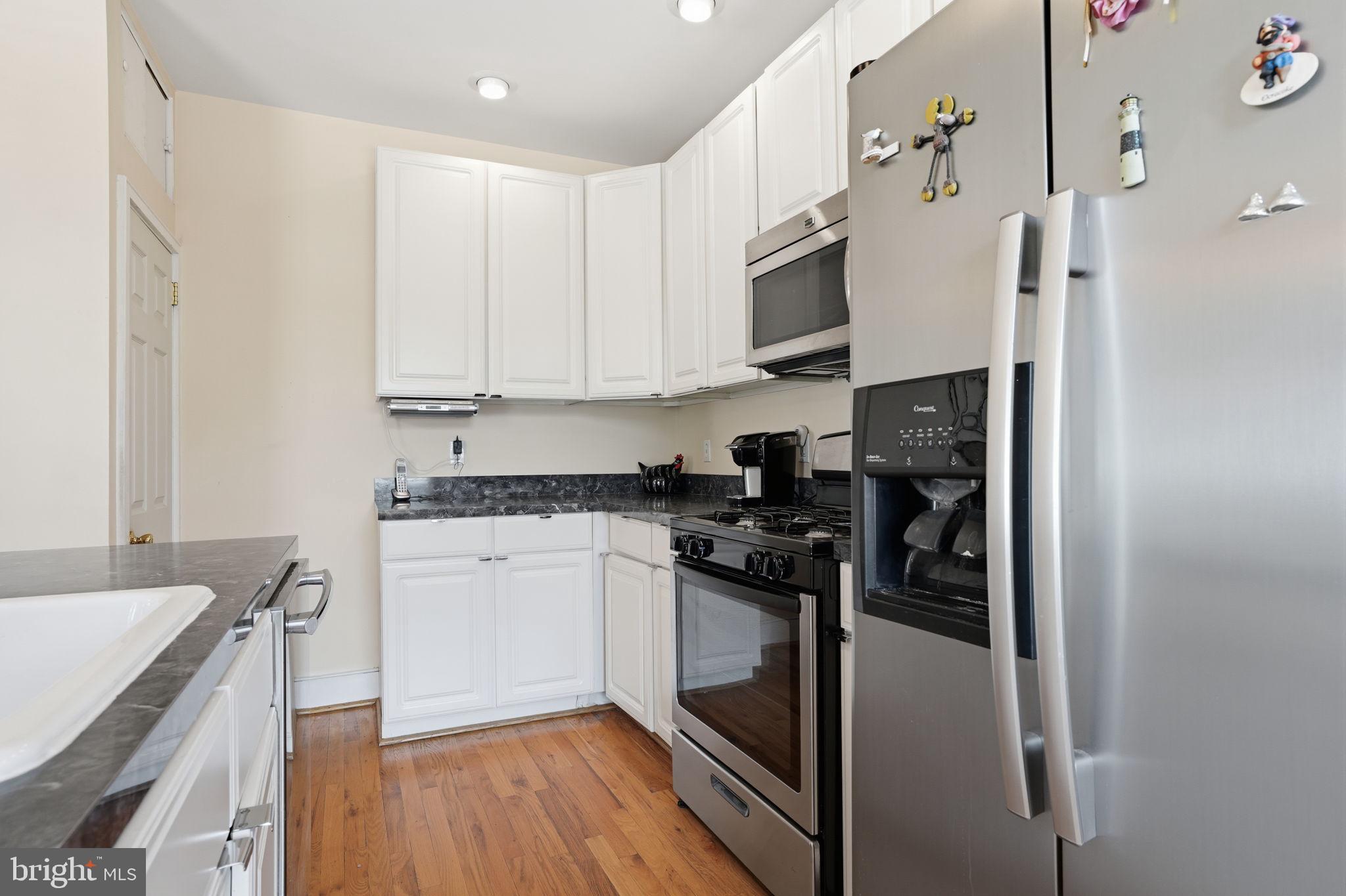 GIRARD ESTATES - Residential