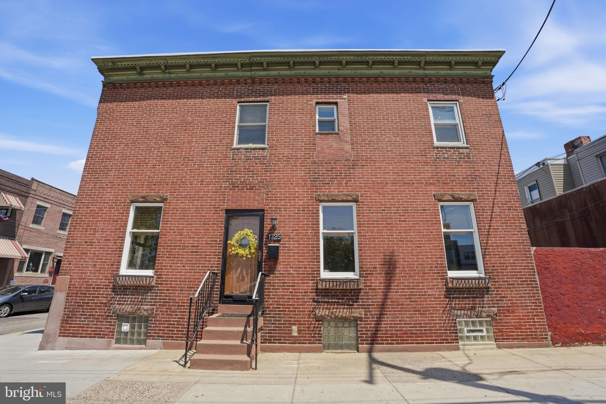GIRARD ESTATES - Residential