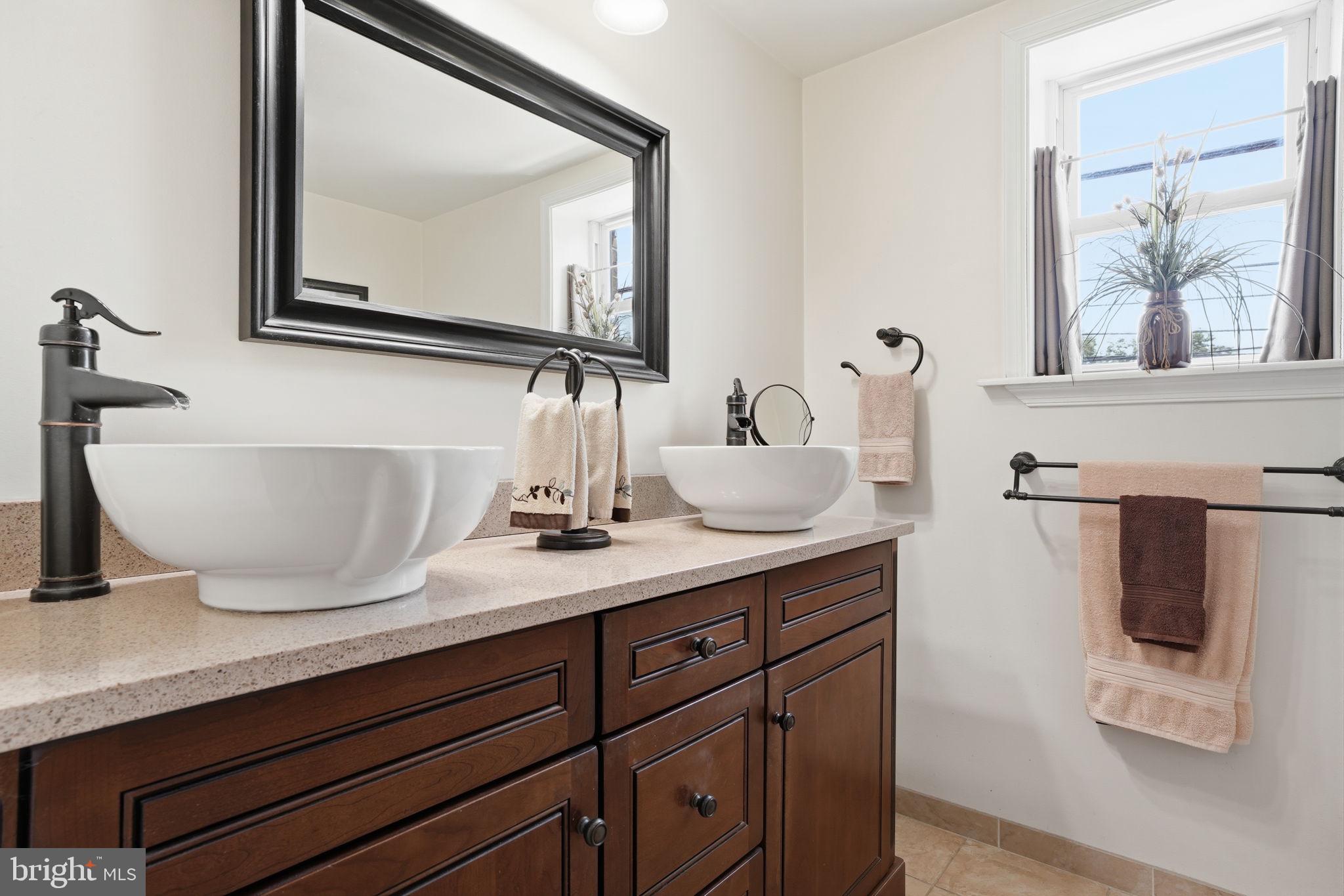 GIRARD ESTATES - Residential