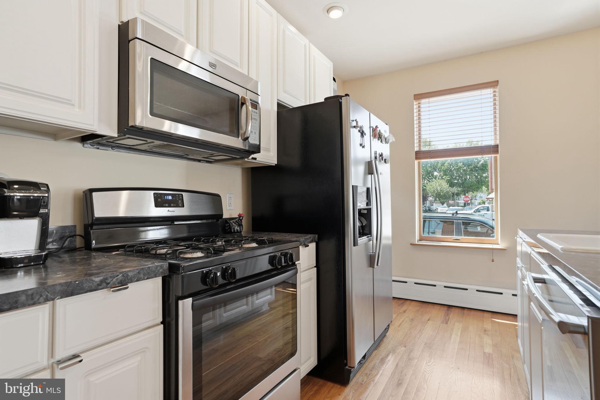 GIRARD ESTATES - Residential