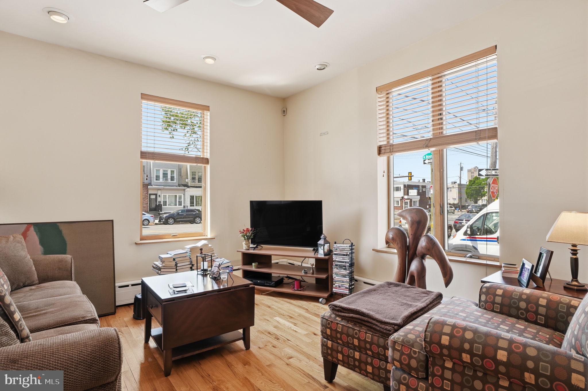 GIRARD ESTATES - Residential