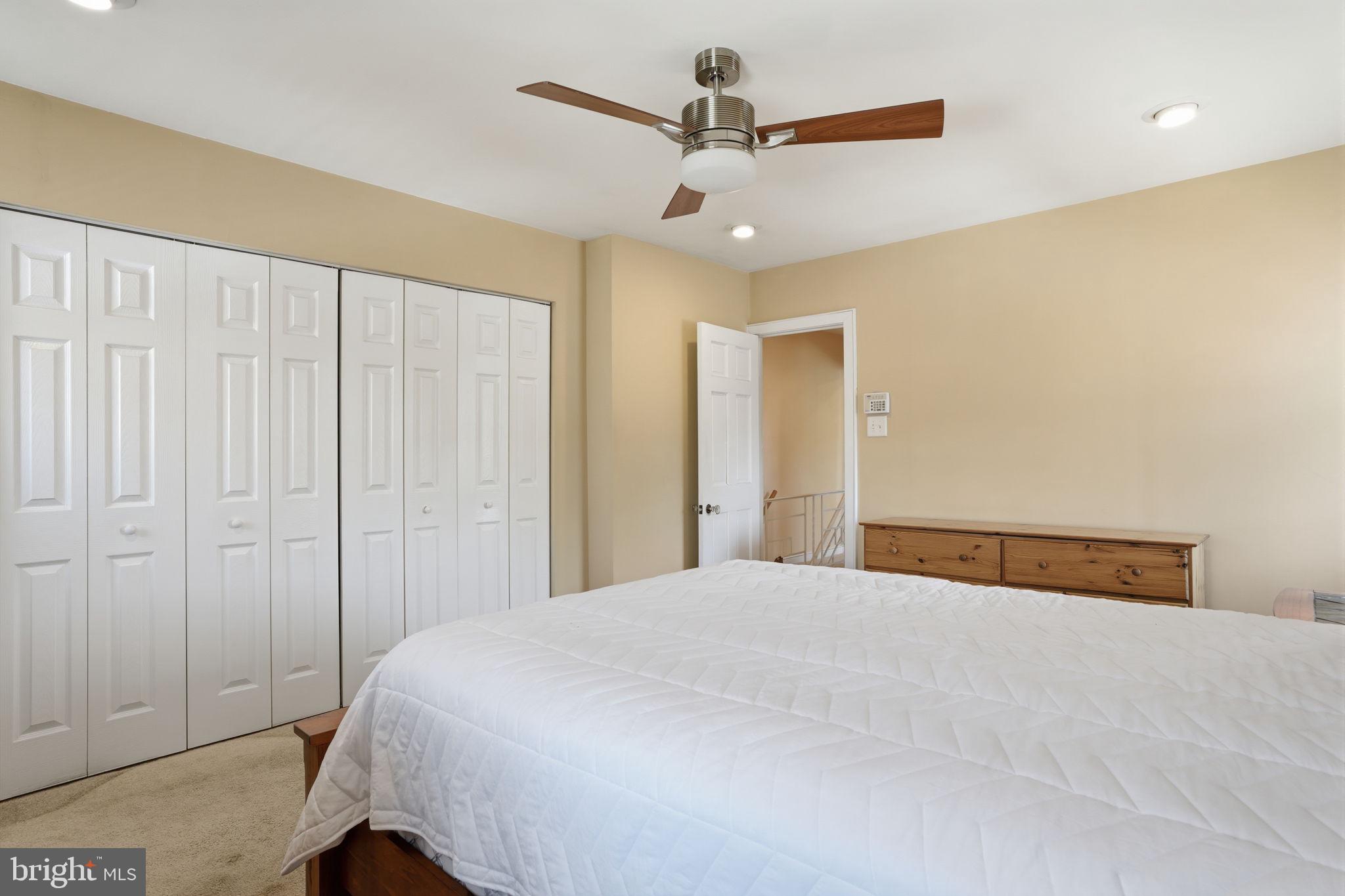 GIRARD ESTATES - Residential