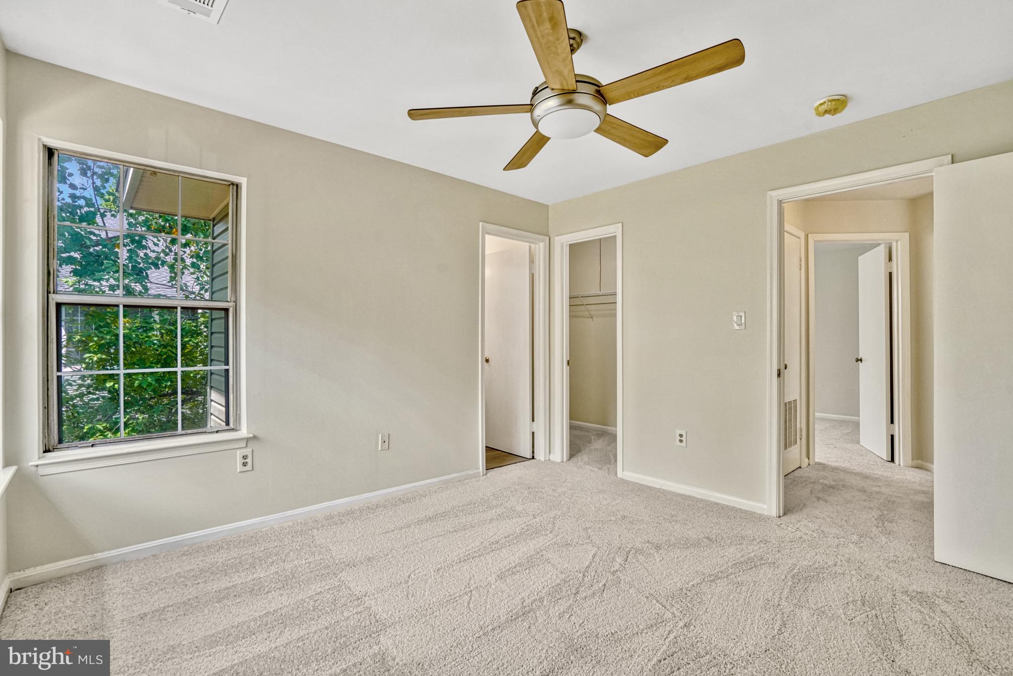 CLUSTERS AT WOODLAWN - Residential