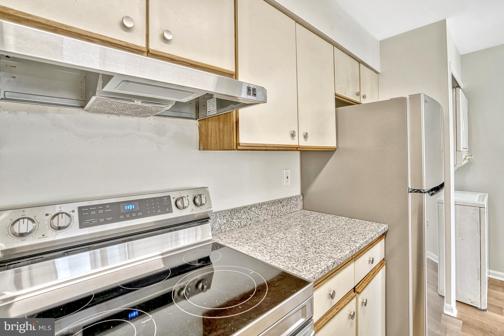 CLUSTERS AT WOODLAWN - Residential