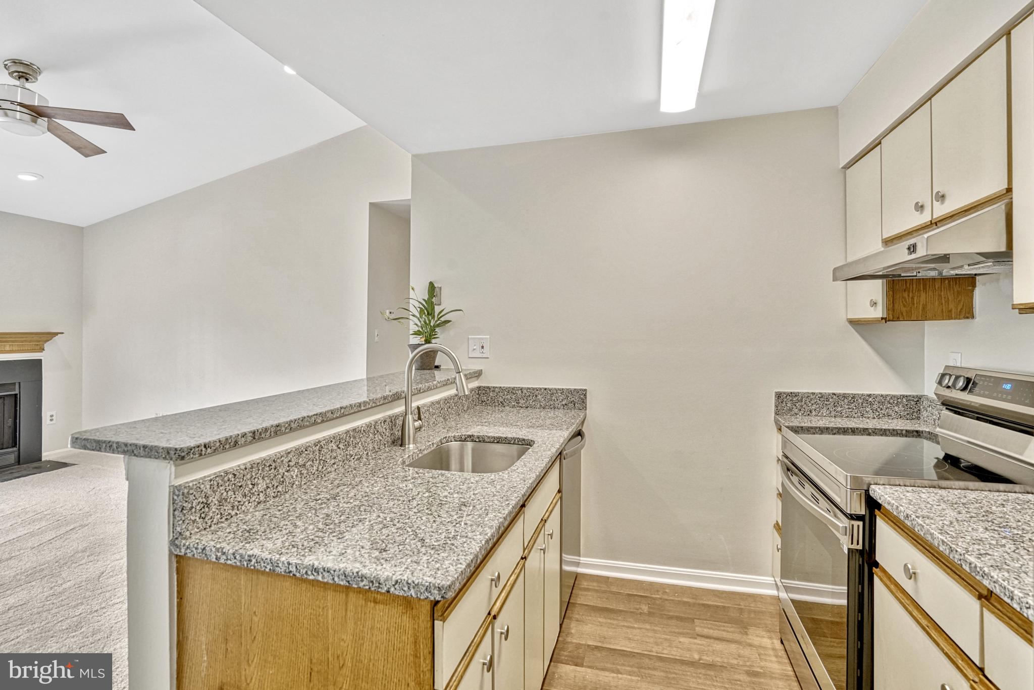 CLUSTERS AT WOODLAWN - Residential