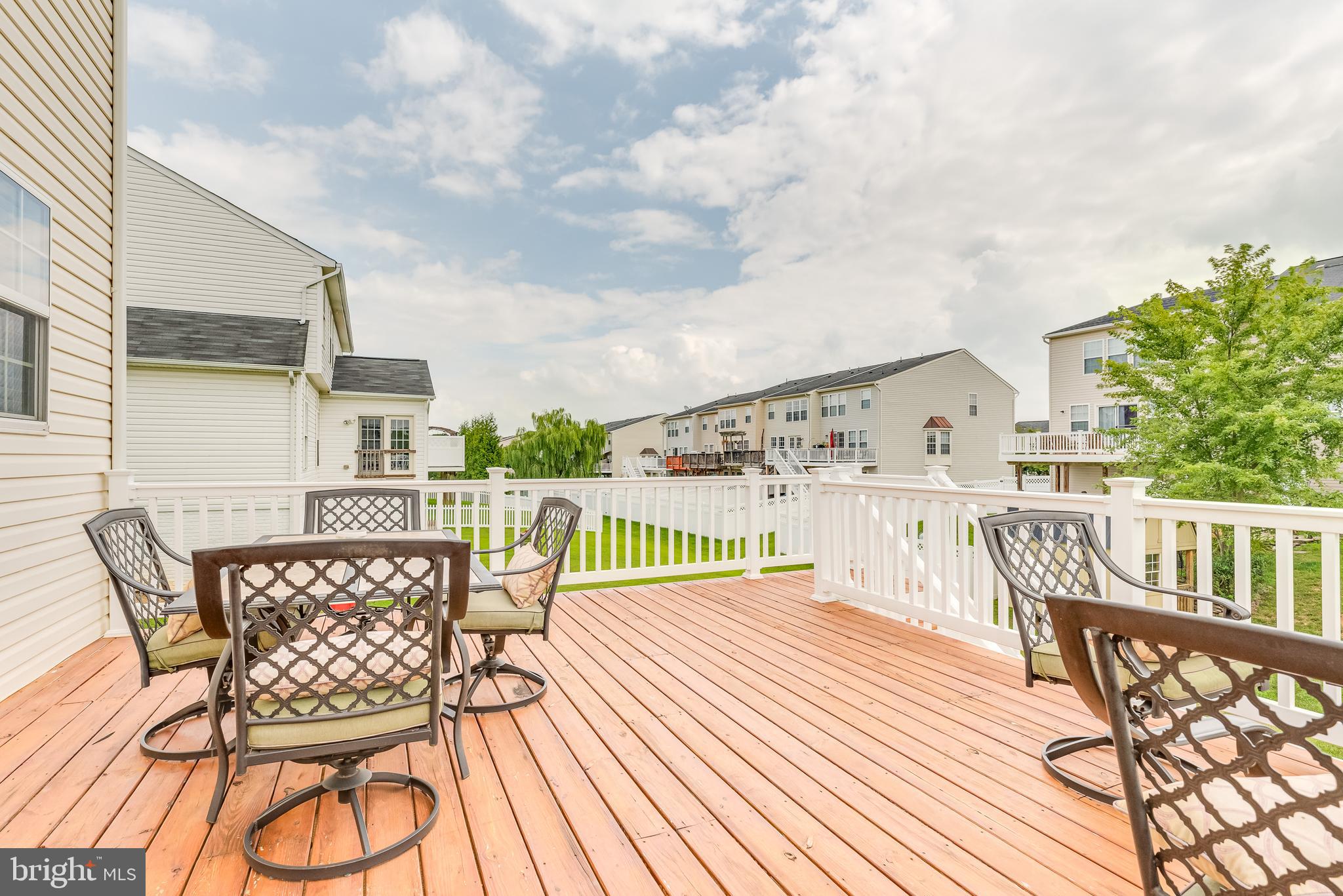 LAKELAND PLACE - Residential