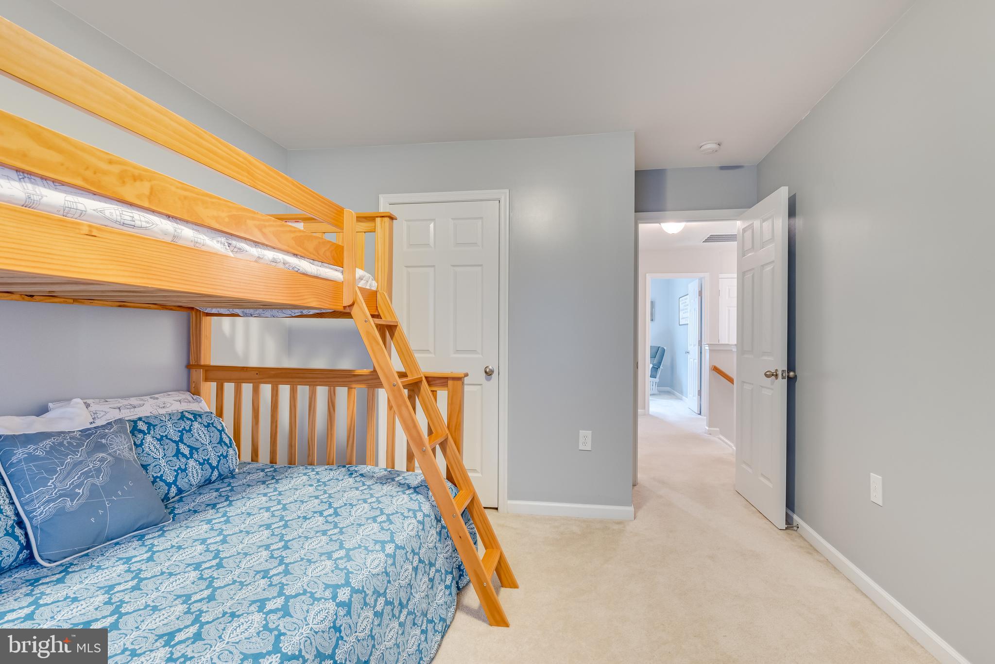 LAKELAND PLACE - Residential