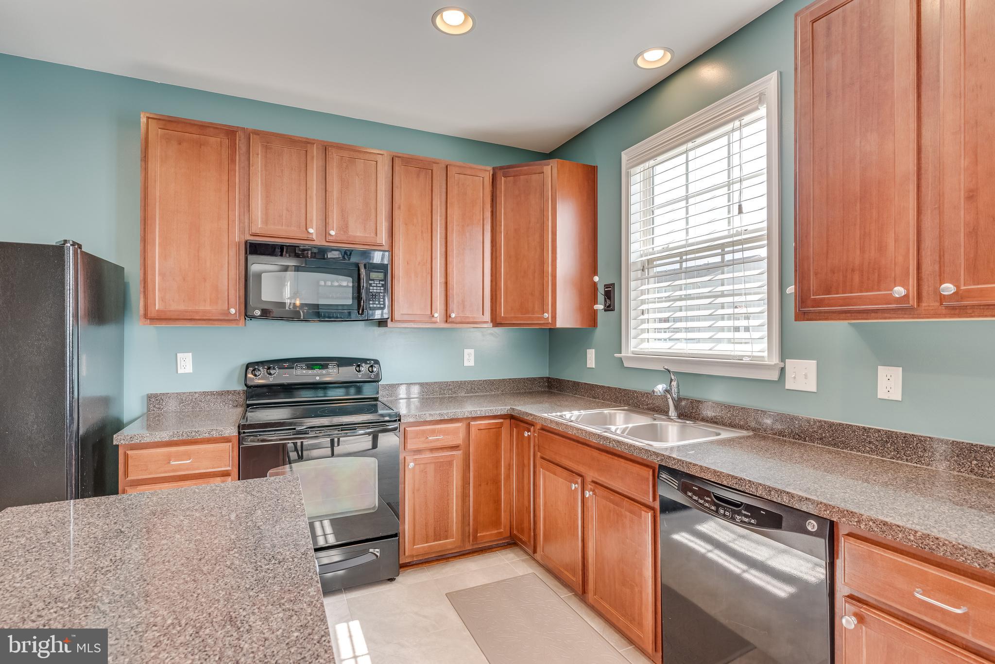 LAKELAND PLACE - Residential