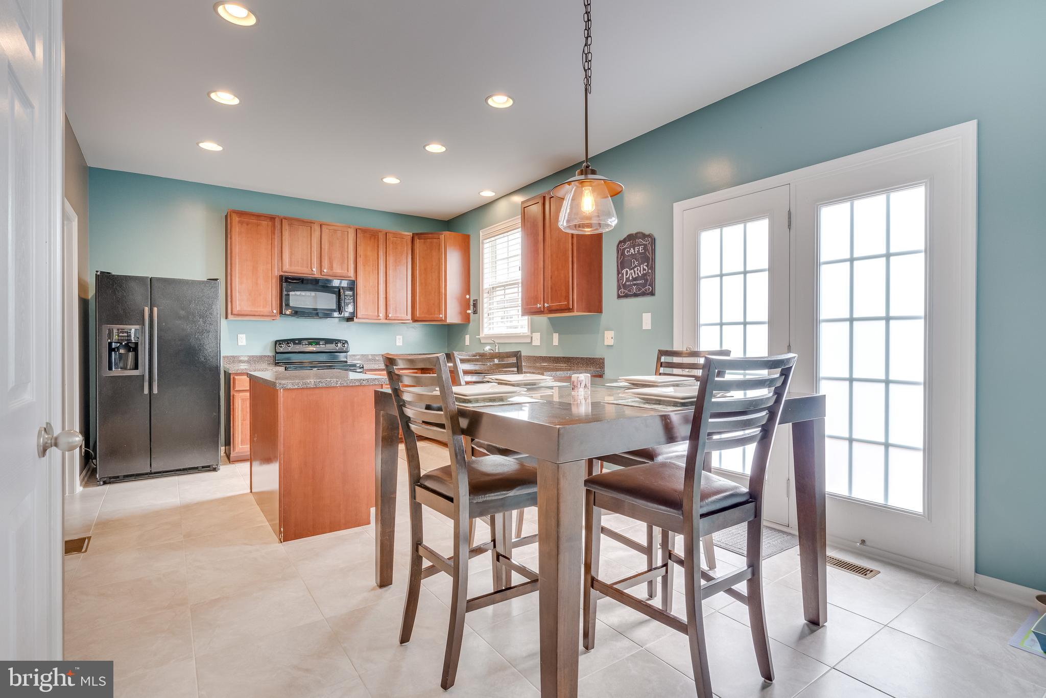 LAKELAND PLACE - Residential