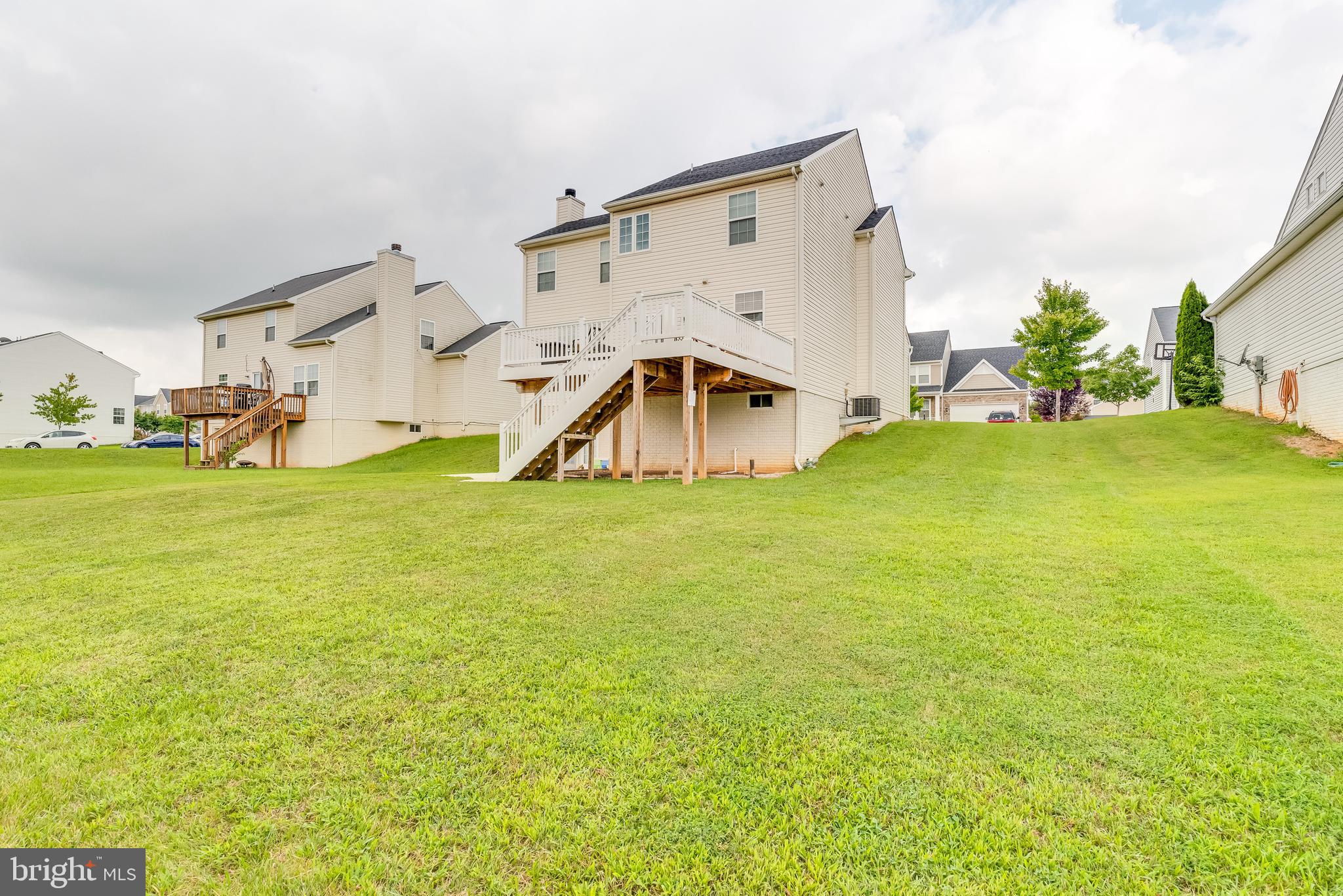 LAKELAND PLACE - Residential