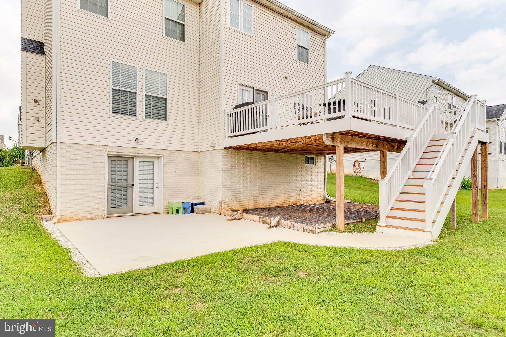 LAKELAND PLACE - Residential